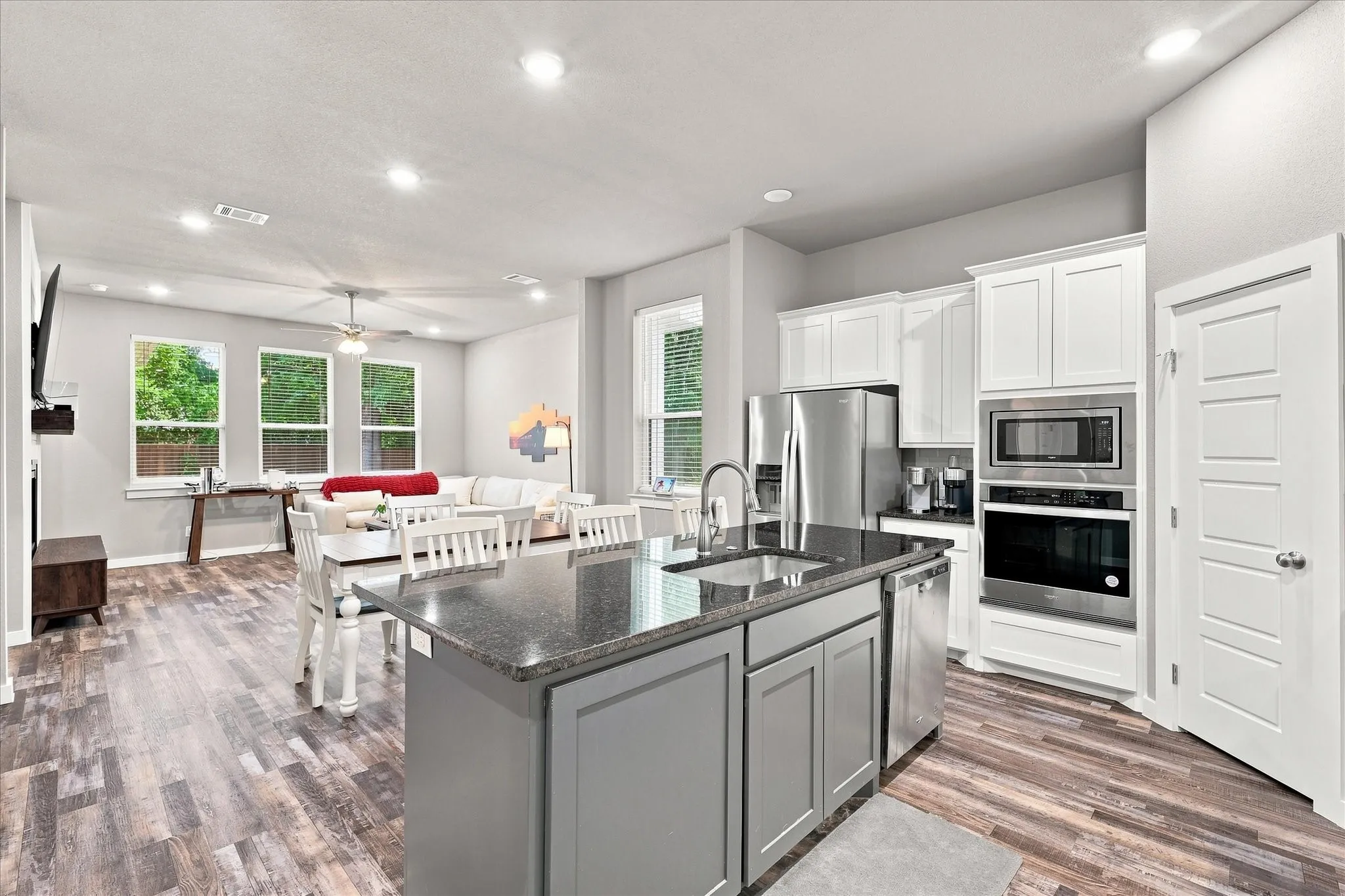 Single Family Residence For Sale in Johnson County , 1001 Oak Valley Road, Burleson, Texas 76028, 3 Bedroom, 2 Bathroom, 2 Garage spaces, 1,841 Sqft, built in 2022, mls#21362449, Real Estate Agent in Burleson, Homes For Sale in Johnson county, Homes For Sale in Burleson, Realtor in Burleson Texas, Real Estate Brokerage Independent Realty Texas, Luminita Cordes Realtor