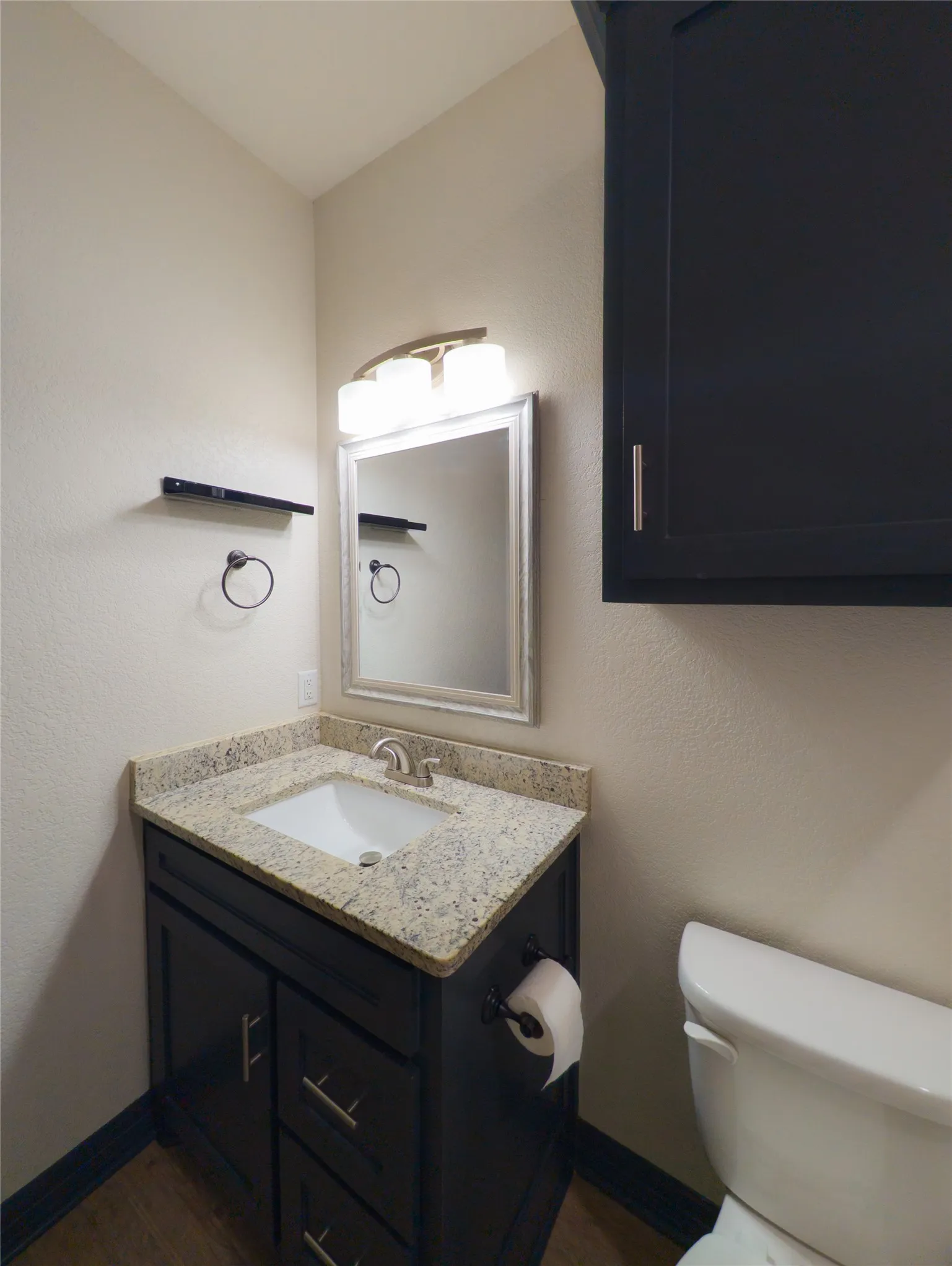 Single Family Residence For Sale in Smith County , 1315 N Ross Avenue, Tyler, Texas 75702, 3 Bedroom, 2 Bathroom, Garage spaces, 1,344 Sqft, built in 2019, mls#21366123, Real Estate Agent in Tyler, Homes For Sale in Smith county, Homes For Sale in Tyler, Realtor in Tyler Texas, Real Estate Brokerage Independent Realty Texas, Luminita Cordes Realtor