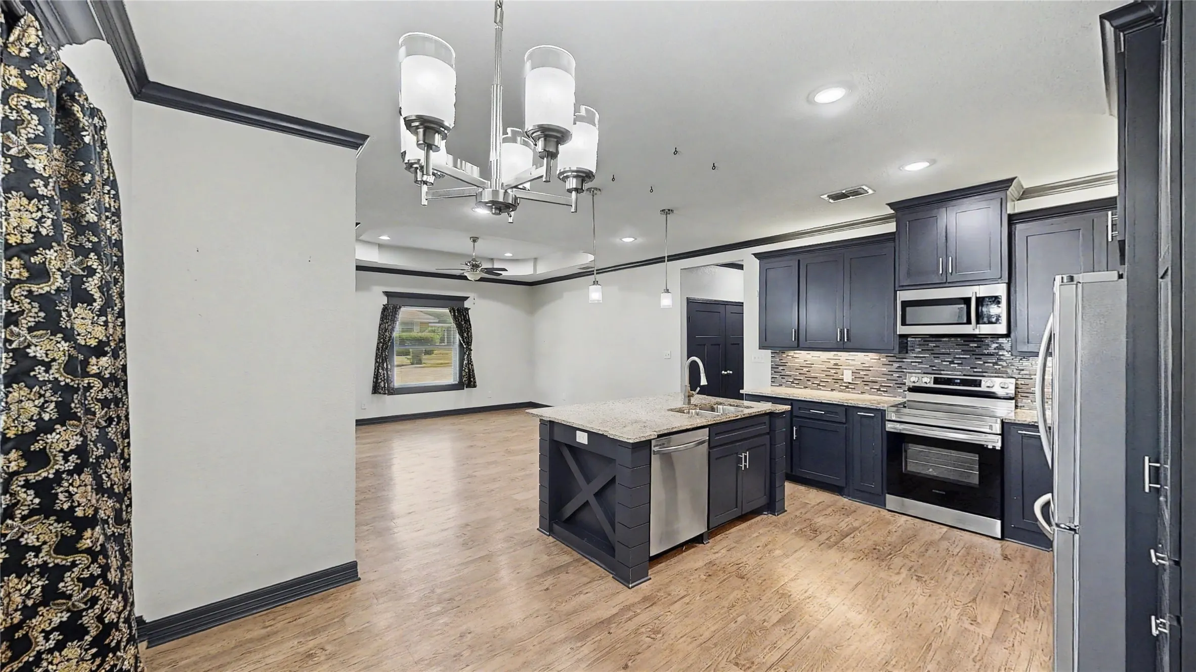 Single Family Residence For Sale in Smith County , 1315 N Ross Avenue, Tyler, Texas 75702, 3 Bedroom, 2 Bathroom, Garage spaces, 1,344 Sqft, built in 2019, mls#21366123, Real Estate Agent in Tyler, Homes For Sale in Smith county, Homes For Sale in Tyler, Realtor in Tyler Texas, Real Estate Brokerage Independent Realty Texas, Luminita Cordes Realtor