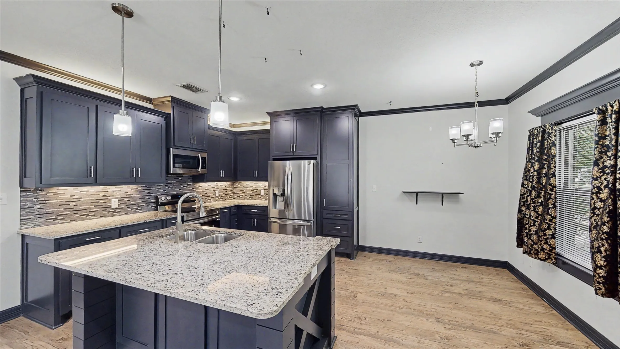 Single Family Residence For Sale in Smith County , 1315 N Ross Avenue, Tyler, Texas 75702, 3 Bedroom, 2 Bathroom, Garage spaces, 1,344 Sqft, built in 2019, mls#21366123, Real Estate Agent in Tyler, Homes For Sale in Smith county, Homes For Sale in Tyler, Realtor in Tyler Texas, Real Estate Brokerage Independent Realty Texas, Luminita Cordes Realtor