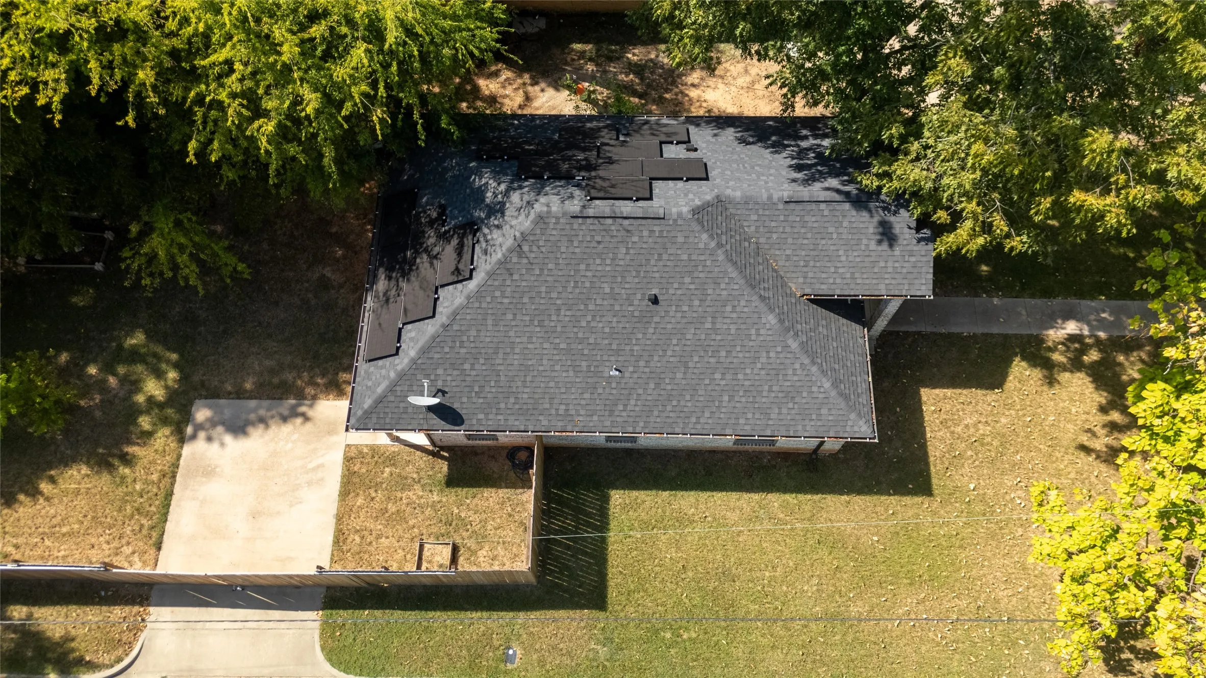 Single Family Residence For Sale in Smith County , 1315 N Ross Avenue, Tyler, Texas 75702, 3 Bedroom, 2 Bathroom, Garage spaces, 1,344 Sqft, built in 2019, mls#21366123, Real Estate Agent in Tyler, Homes For Sale in Smith county, Homes For Sale in Tyler, Realtor in Tyler Texas, Real Estate Brokerage Independent Realty Texas, Luminita Cordes Realtor