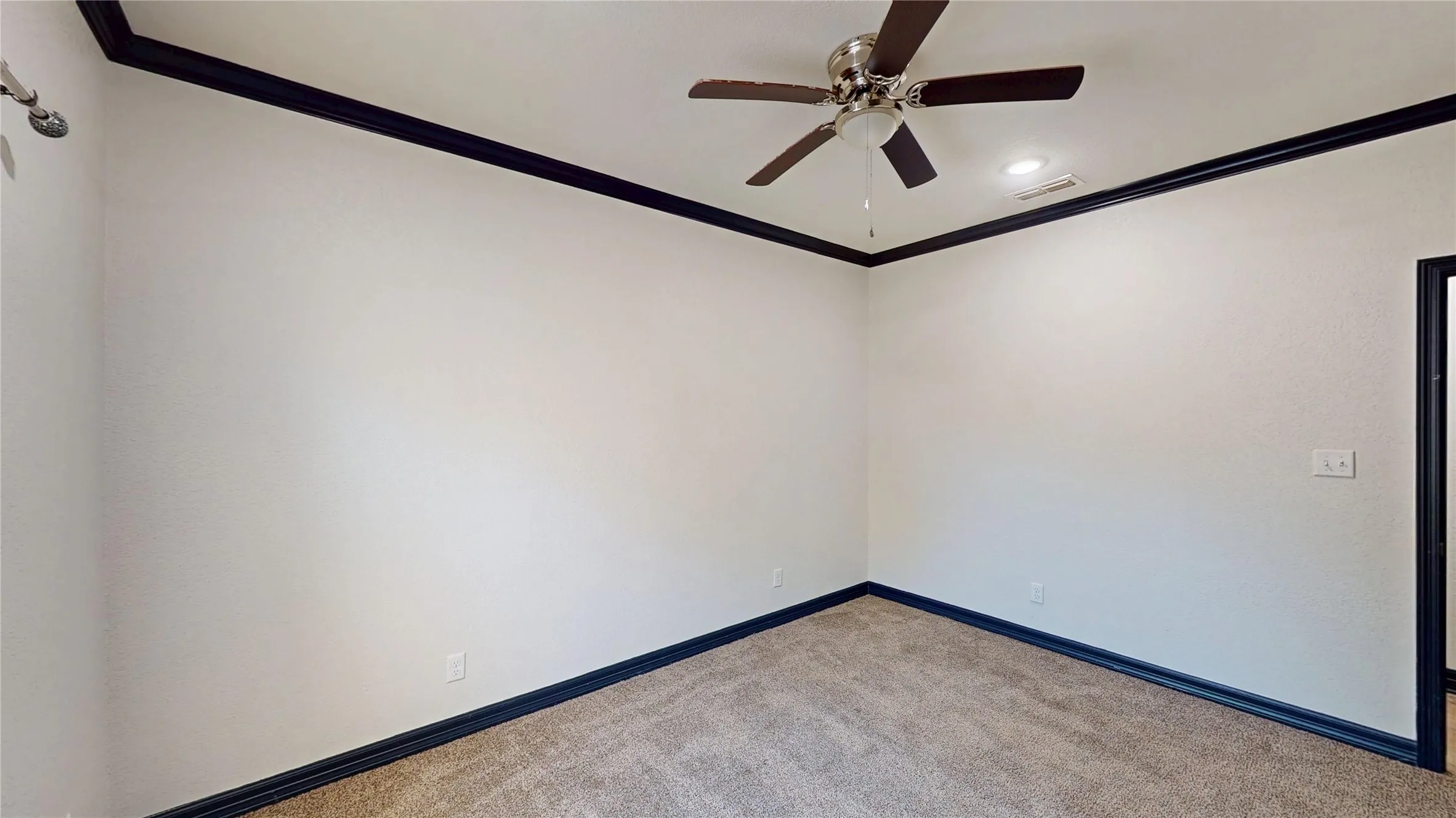Single Family Residence For Sale in Smith County , 1315 N Ross Avenue, Tyler, Texas 75702, 3 Bedroom, 2 Bathroom, Garage spaces, 1,344 Sqft, built in 2019, mls#21366123, Real Estate Agent in Tyler, Homes For Sale in Smith county, Homes For Sale in Tyler, Realtor in Tyler Texas, Real Estate Brokerage Independent Realty Texas, Luminita Cordes Realtor