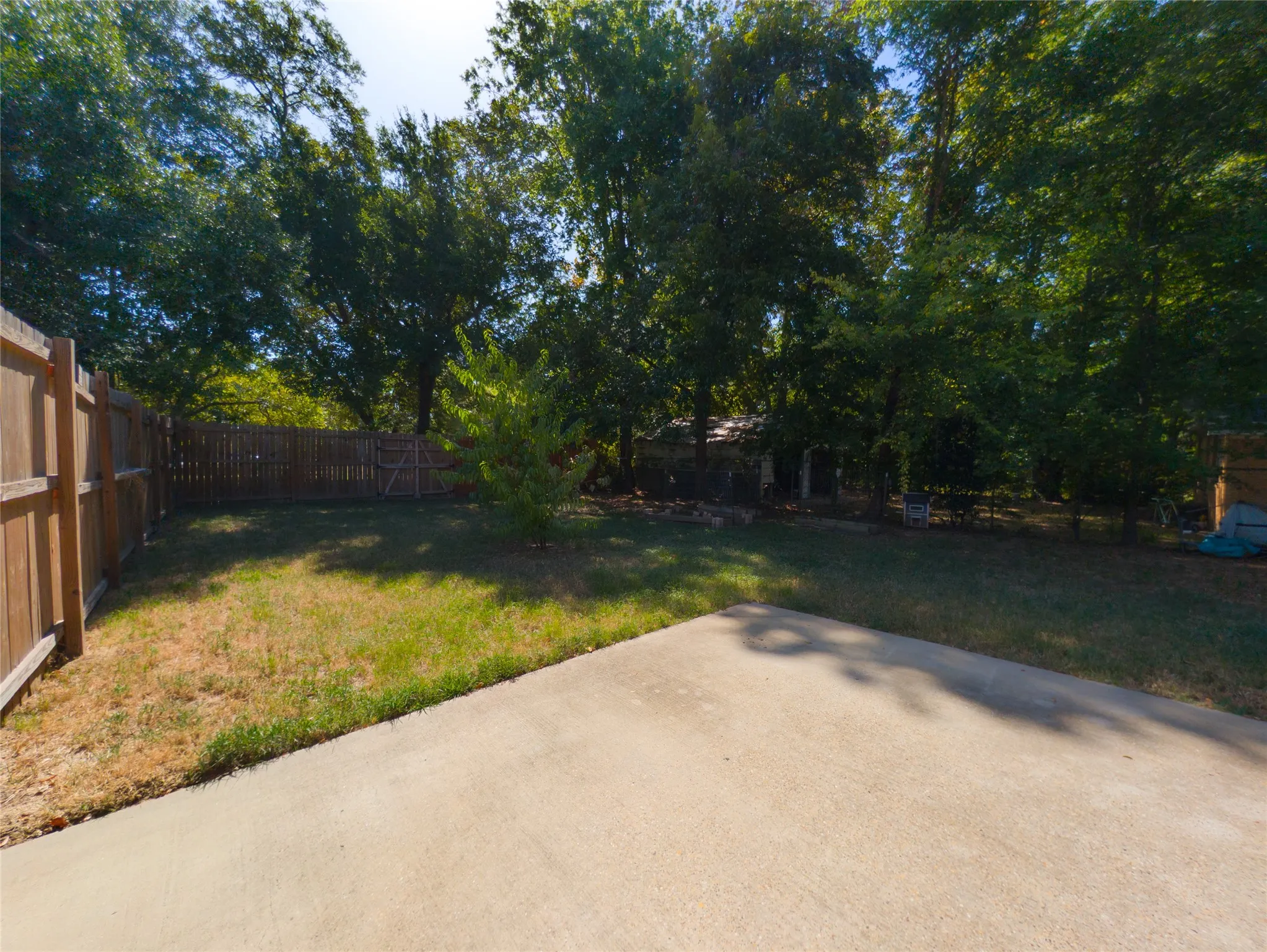 Single Family Residence For Sale in Smith County , 1315 N Ross Avenue, Tyler, Texas 75702, 3 Bedroom, 2 Bathroom, Garage spaces, 1,344 Sqft, built in 2019, mls#21366123, Real Estate Agent in Tyler, Homes For Sale in Smith county, Homes For Sale in Tyler, Realtor in Tyler Texas, Real Estate Brokerage Independent Realty Texas, Luminita Cordes Realtor
