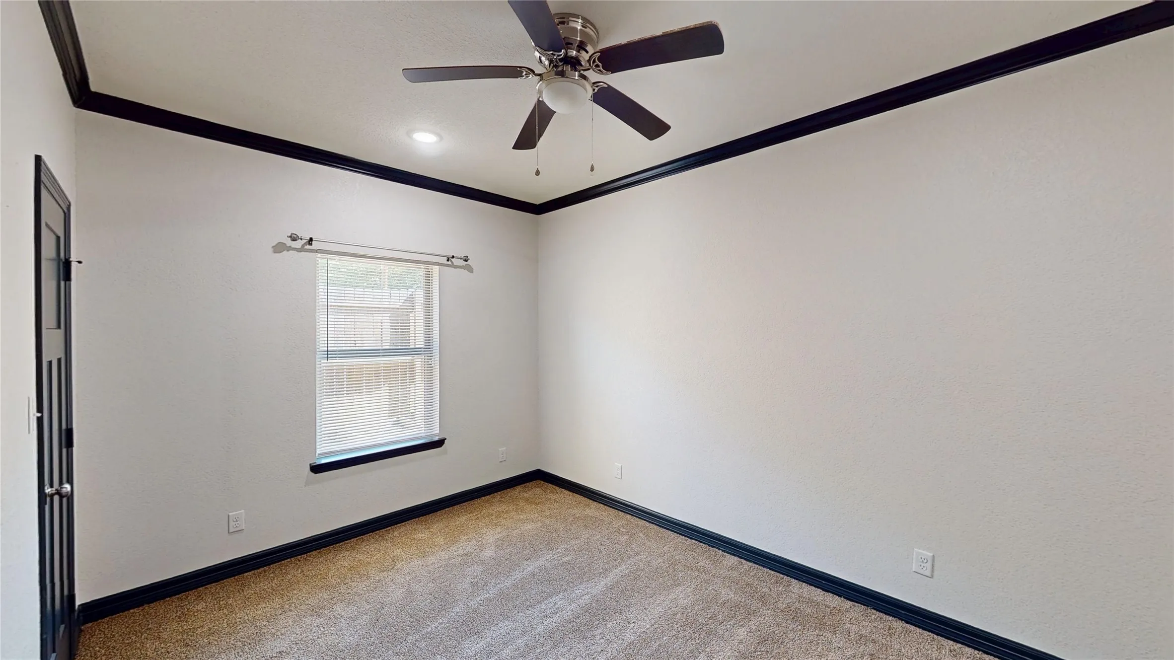 Single Family Residence For Sale in Smith County , 1315 N Ross Avenue, Tyler, Texas 75702, 3 Bedroom, 2 Bathroom, Garage spaces, 1,344 Sqft, built in 2019, mls#21366123, Real Estate Agent in Tyler, Homes For Sale in Smith county, Homes For Sale in Tyler, Realtor in Tyler Texas, Real Estate Brokerage Independent Realty Texas, Luminita Cordes Realtor