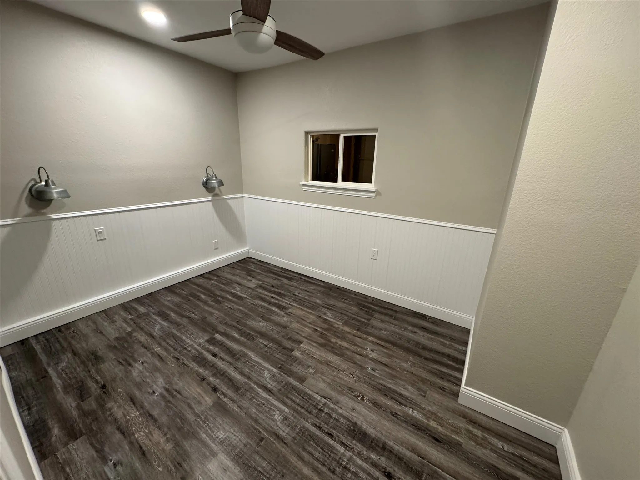 Single Family Residence For Sale in Tarrant County , 732 Dunaway Lane, Azle, Texas 76020, 3 Bedroom, 2 Bathroom, Garage spaces, 1,324 Sqft, built in 1975, mls#21366814, Real Estate Agent in Azle, Homes For Sale in Tarrant county, Homes For Sale in Azle, Realtor in Azle Texas, Real Estate Brokerage Independent Realty Texas, Luminita Cordes Realtor