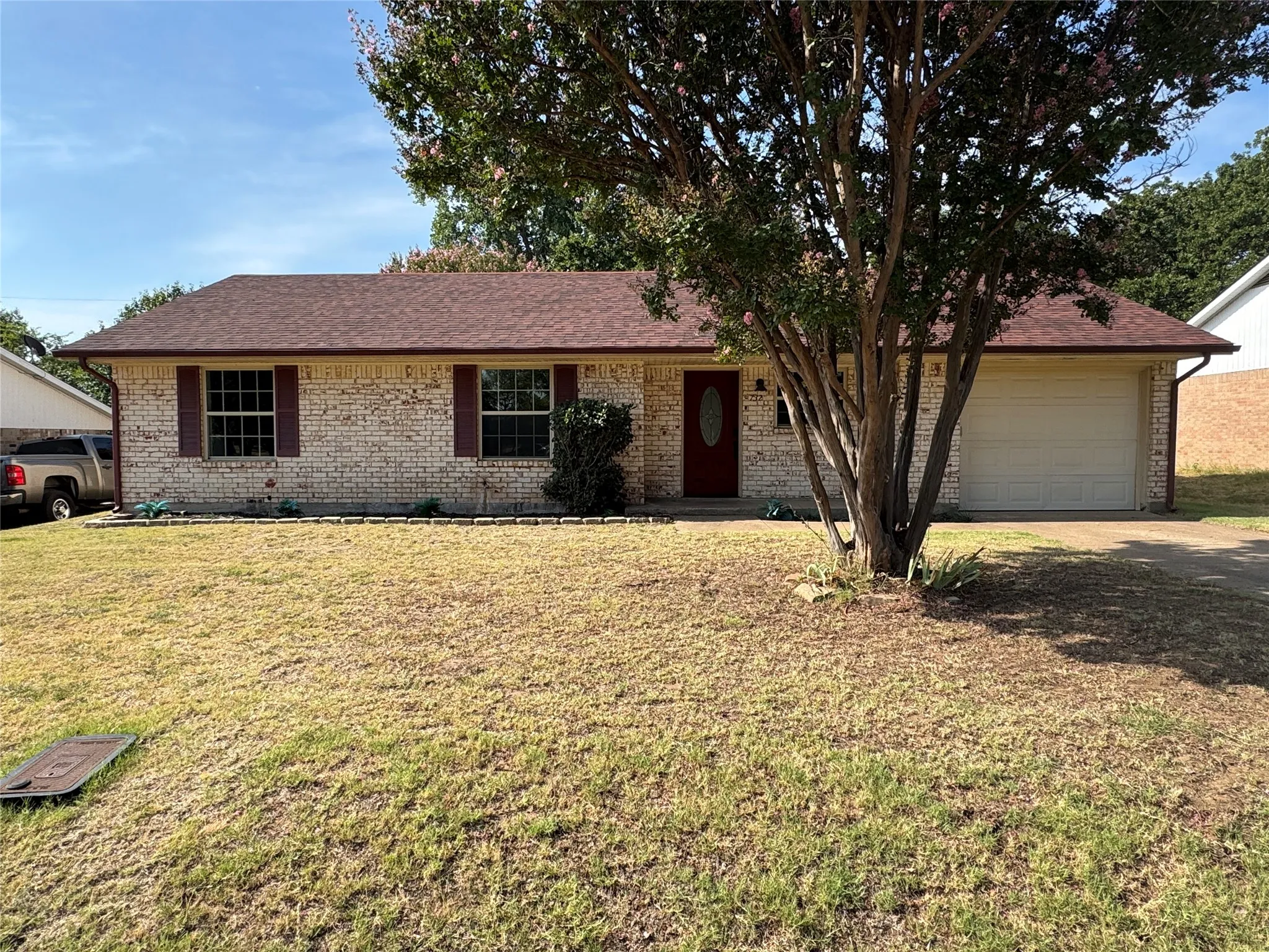 Single Family Residence For Sale in Tarrant County , 732 Dunaway Lane, Azle, Texas 76020, 3 Bedroom, 2 Bathroom, Garage spaces, 1,324 Sqft, built in 1975, mls#21366814, Real Estate Agent in Azle, Homes For Sale in Tarrant county, Homes For Sale in Azle, Realtor in Azle Texas, Real Estate Brokerage Independent Realty Texas, Luminita Cordes Realtor