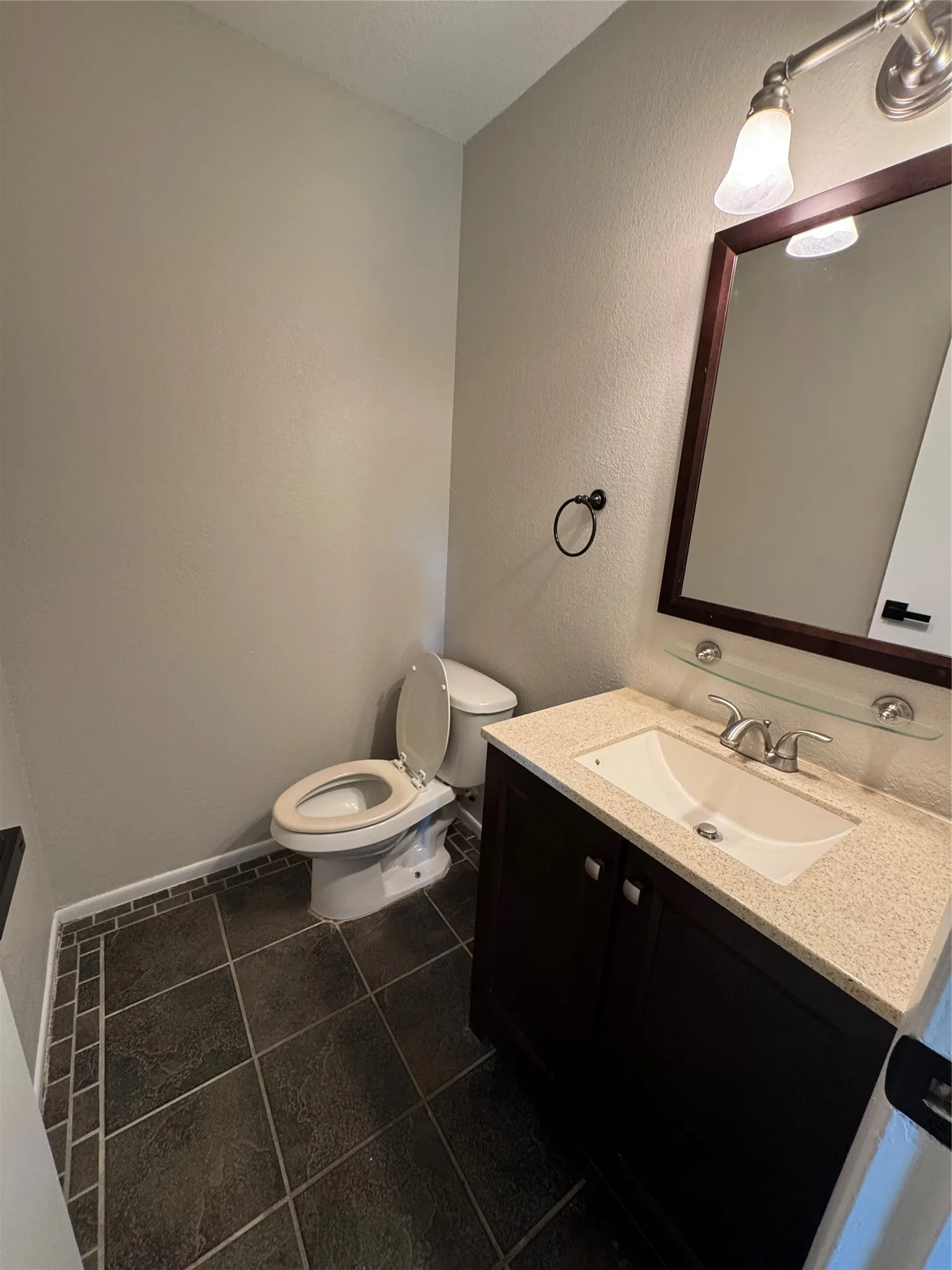 Single Family Residence For Sale in Tarrant County , 732 Dunaway Lane, Azle, Texas 76020, 3 Bedroom, 2 Bathroom, Garage spaces, 1,324 Sqft, built in 1975, mls#21366814, Real Estate Agent in Azle, Homes For Sale in Tarrant county, Homes For Sale in Azle, Realtor in Azle Texas, Real Estate Brokerage Independent Realty Texas, Luminita Cordes Realtor