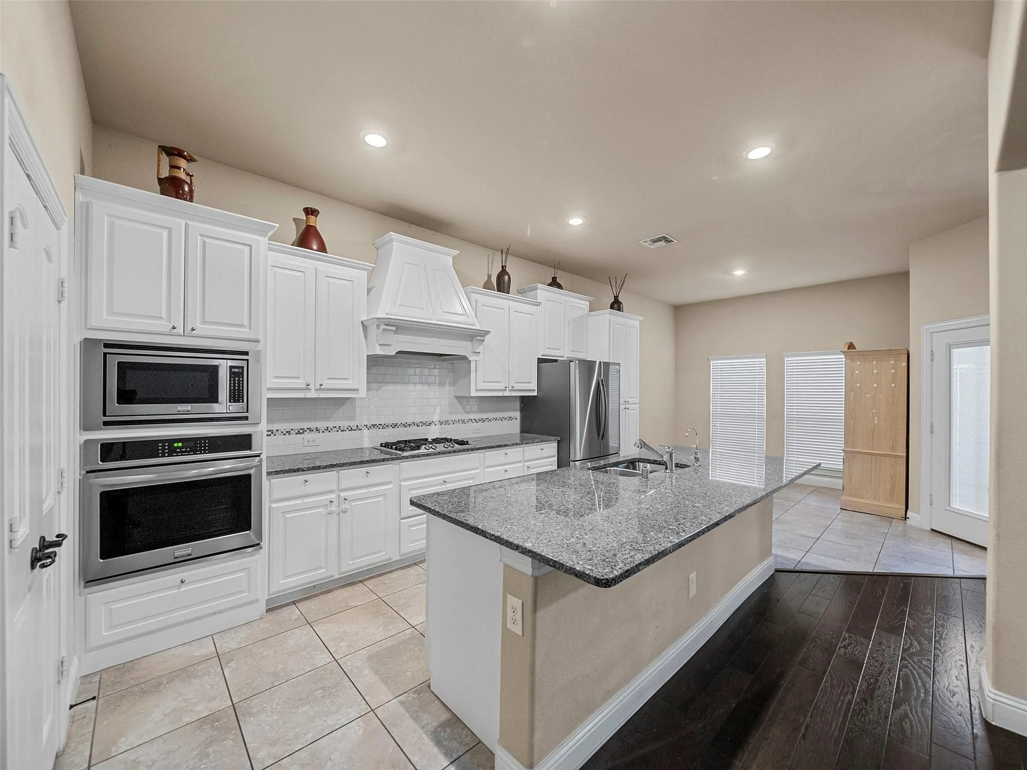 Single Family Residence For Rent in Collin County , 10412 Fort Davis Place, Mc Kinney, Texas 75071, 5 Bedroom, 4 Bathroom, 2 Garage spaces, 3,203 Sqft, built in 2017, mls#21365214, Real Estate Agent in Mc Kinney, Homes For Rent in Collin county, Homes For Rent in Mc Kinney, Realtor in Mc Kinney Texas, Real Estate Brokerage Independent Realty Texas, Luminita Cordes Realtor