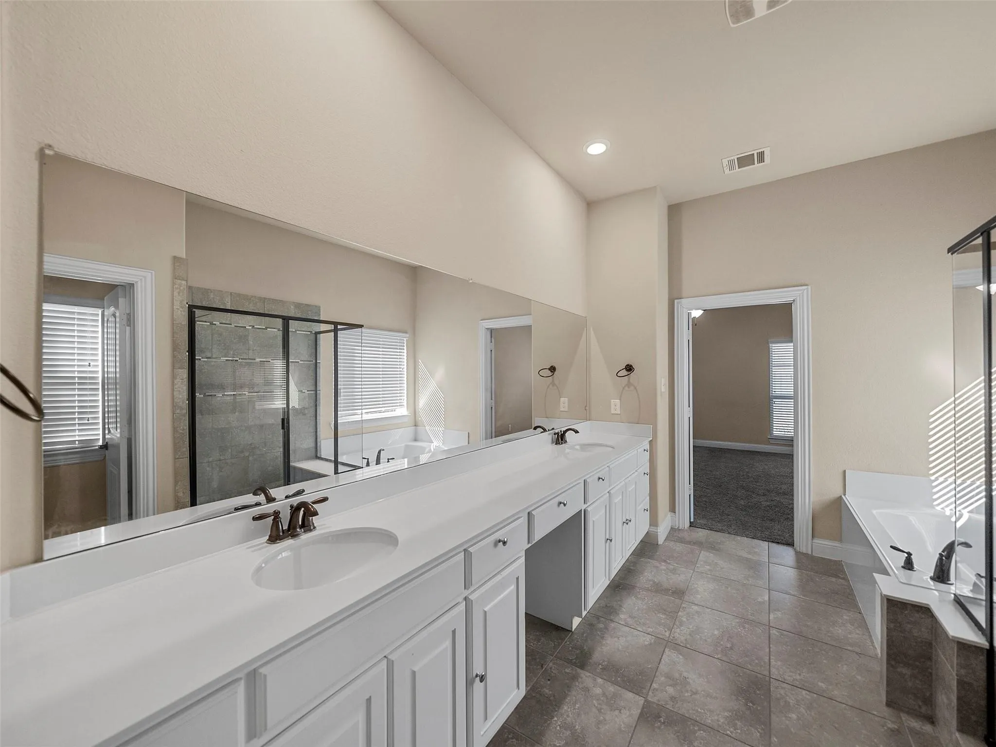 Single Family Residence For Rent in Collin County , 10412 Fort Davis Place, Mc Kinney, Texas 75071, 5 Bedroom, 4 Bathroom, 2 Garage spaces, 3,203 Sqft, built in 2017, mls#21365214, Real Estate Agent in Mc Kinney, Homes For Rent in Collin county, Homes For Rent in Mc Kinney, Realtor in Mc Kinney Texas, Real Estate Brokerage Independent Realty Texas, Luminita Cordes Realtor