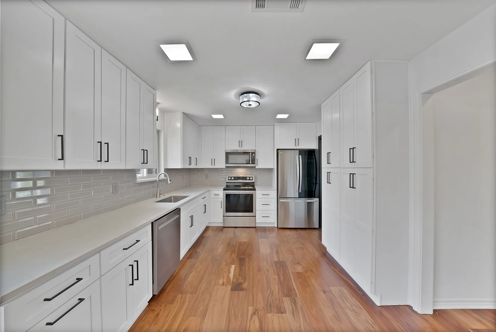 Single Family Residence For Sale in Collin County , 4311 Firebrick Lane, Dallas, Texas 75287, 4 Bedroom, 3 Bathroom, 2 Garage spaces, 2,605 Sqft, built in 1981, mls#21366794, Real Estate Agent in Dallas, Homes For Sale in Collin county, Homes For Sale in Dallas, Realtor in Dallas Texas, Real Estate Brokerage Independent Realty Texas, Luminita Cordes Realtor