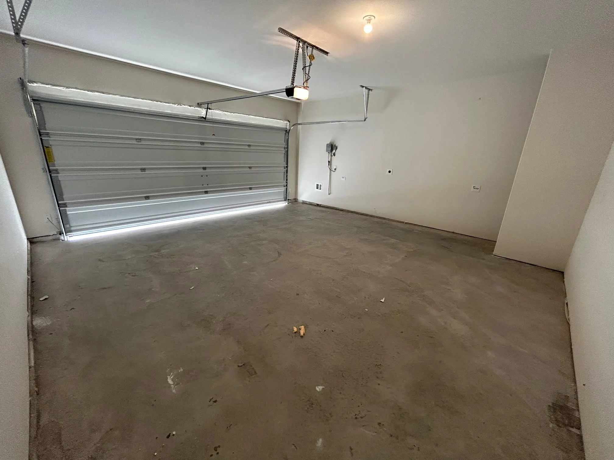 Single Family Residence For Rent in Collin County , 2116 Brentwood Drive, Anna, Texas 75409, 5 Bedroom, 3 Bathroom, 2 Garage spaces, 2,700 Sqft, built in 2023, mls#21366821, Real Estate Agent in Anna, Homes For Rent in Collin county, Homes For Rent in Anna, Realtor in Anna Texas, Real Estate Brokerage Independent Realty Texas, Luminita Cordes Realtor