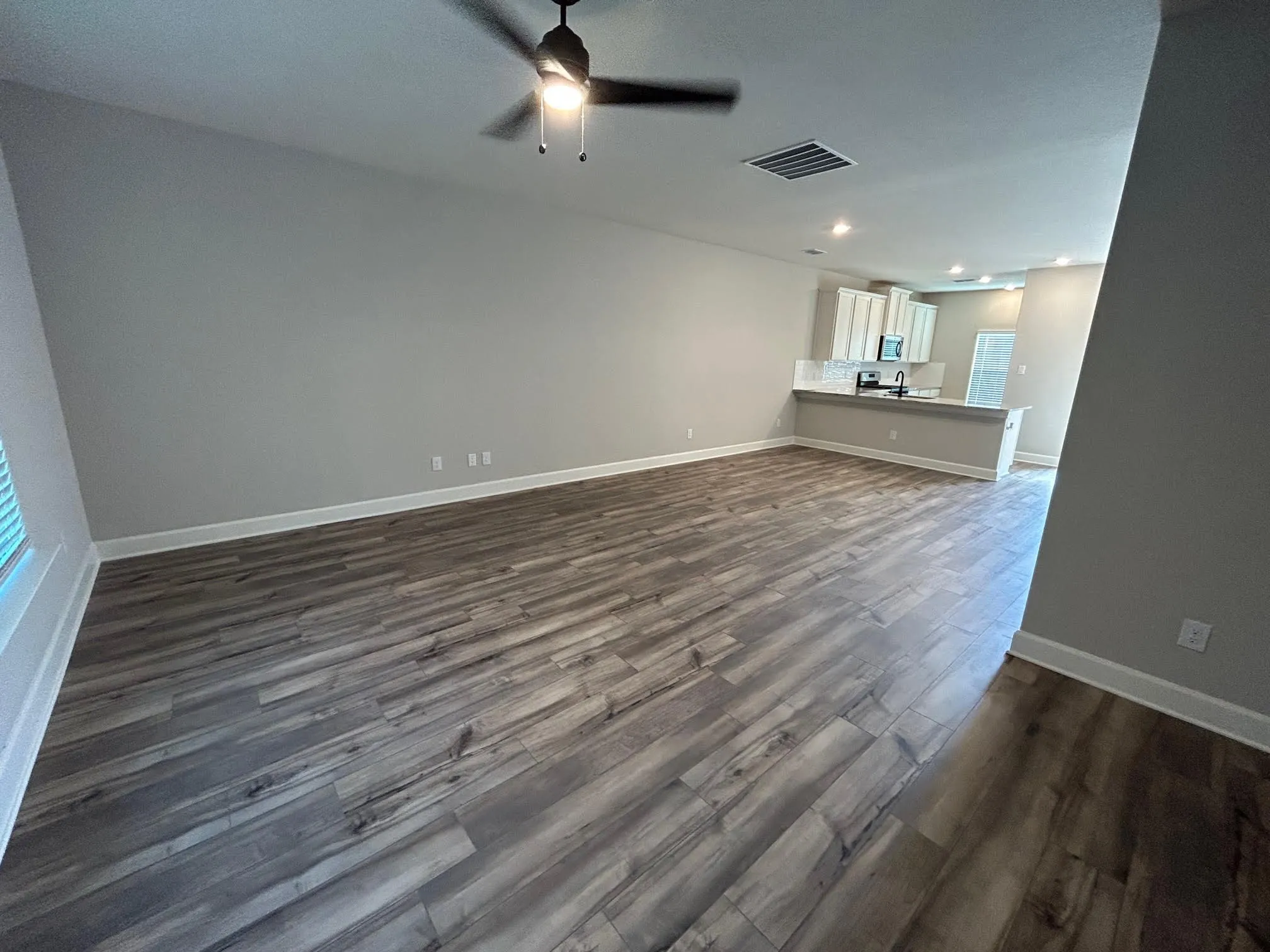 Single Family Residence For Rent in Collin County , 2116 Brentwood Drive, Anna, Texas 75409, 5 Bedroom, 3 Bathroom, 2 Garage spaces, 2,700 Sqft, built in 2023, mls#21366821, Real Estate Agent in Anna, Homes For Rent in Collin county, Homes For Rent in Anna, Realtor in Anna Texas, Real Estate Brokerage Independent Realty Texas, Luminita Cordes Realtor