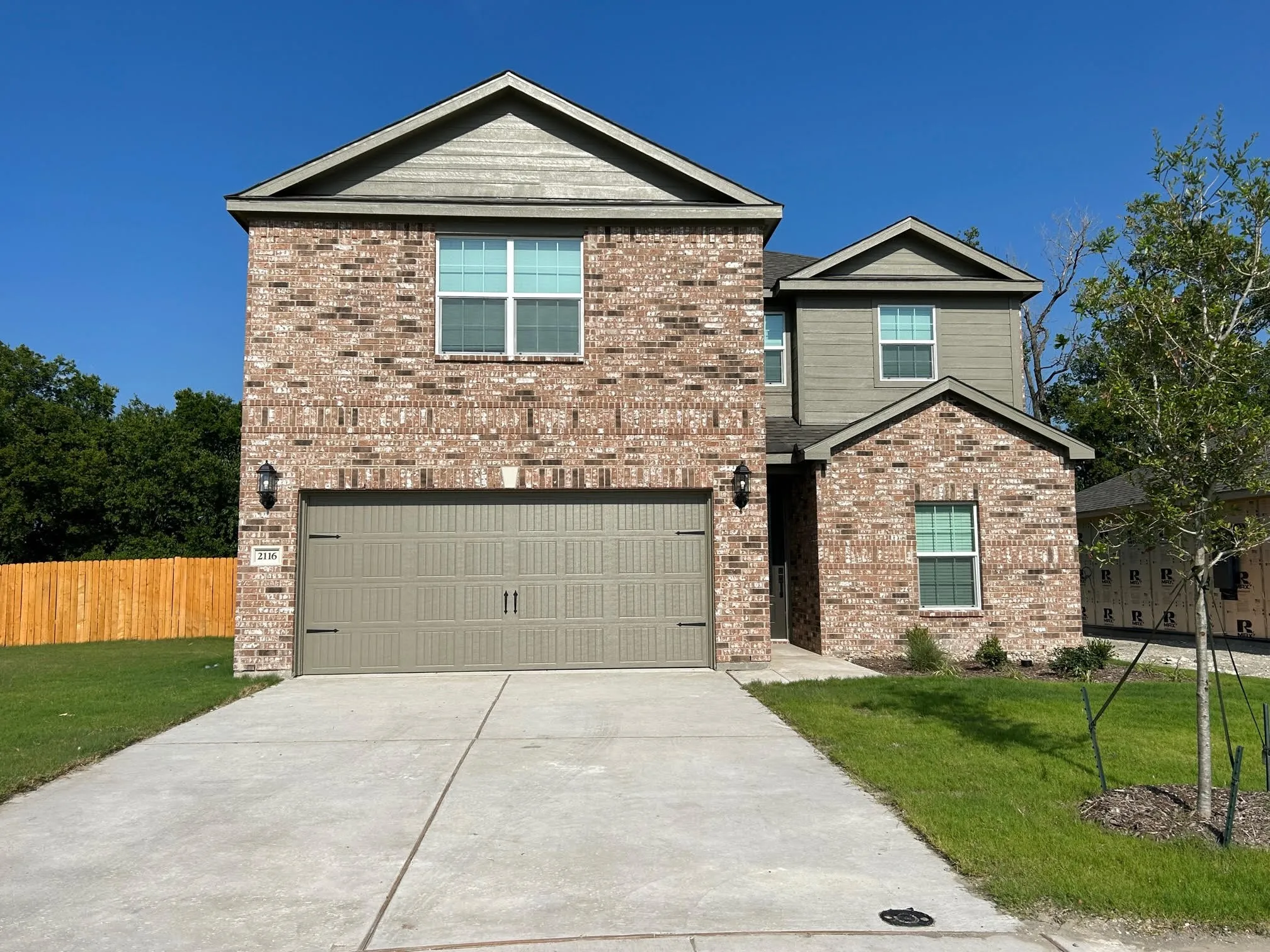 Single Family Residence For Rent in Collin County , 2116 Brentwood Drive, Anna, Texas 75409, 5 Bedroom, 3 Bathroom, 2 Garage spaces, 2,700 Sqft, built in 2023, mls#21366821, Real Estate Agent in Anna, Homes For Rent in Collin county, Homes For Rent in Anna, Realtor in Anna Texas, Real Estate Brokerage Independent Realty Texas, Luminita Cordes Realtor