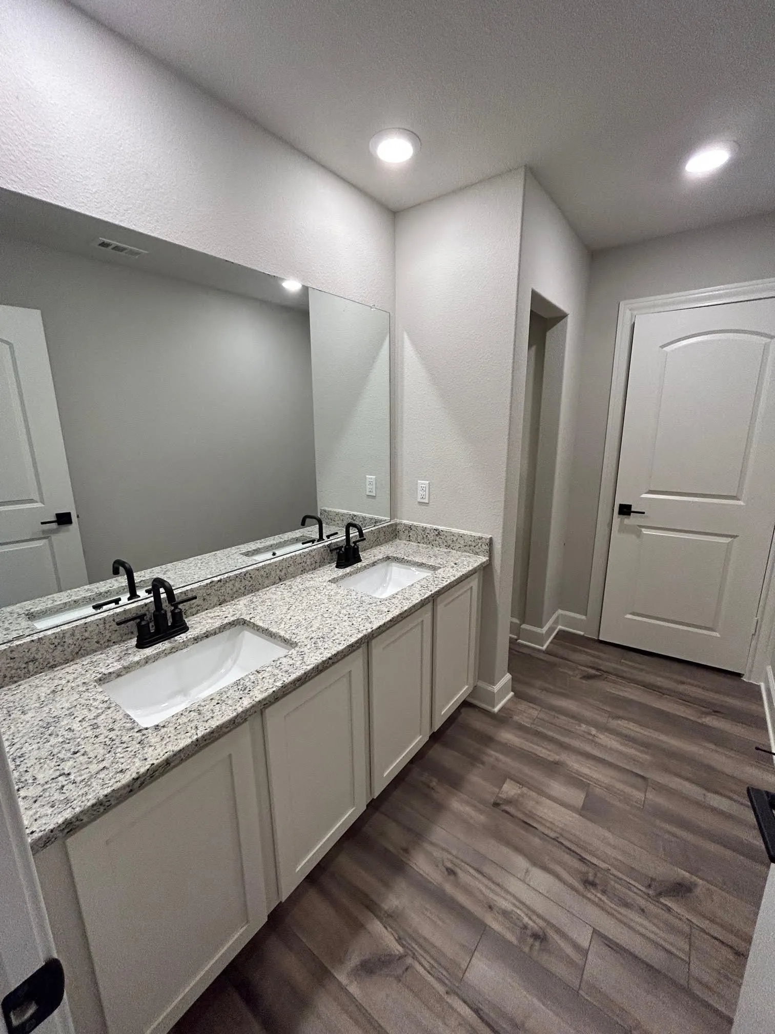 Single Family Residence For Rent in Collin County , 2116 Brentwood Drive, Anna, Texas 75409, 5 Bedroom, 3 Bathroom, 2 Garage spaces, 2,700 Sqft, built in 2023, mls#21366821, Real Estate Agent in Anna, Homes For Rent in Collin county, Homes For Rent in Anna, Realtor in Anna Texas, Real Estate Brokerage Independent Realty Texas, Luminita Cordes Realtor