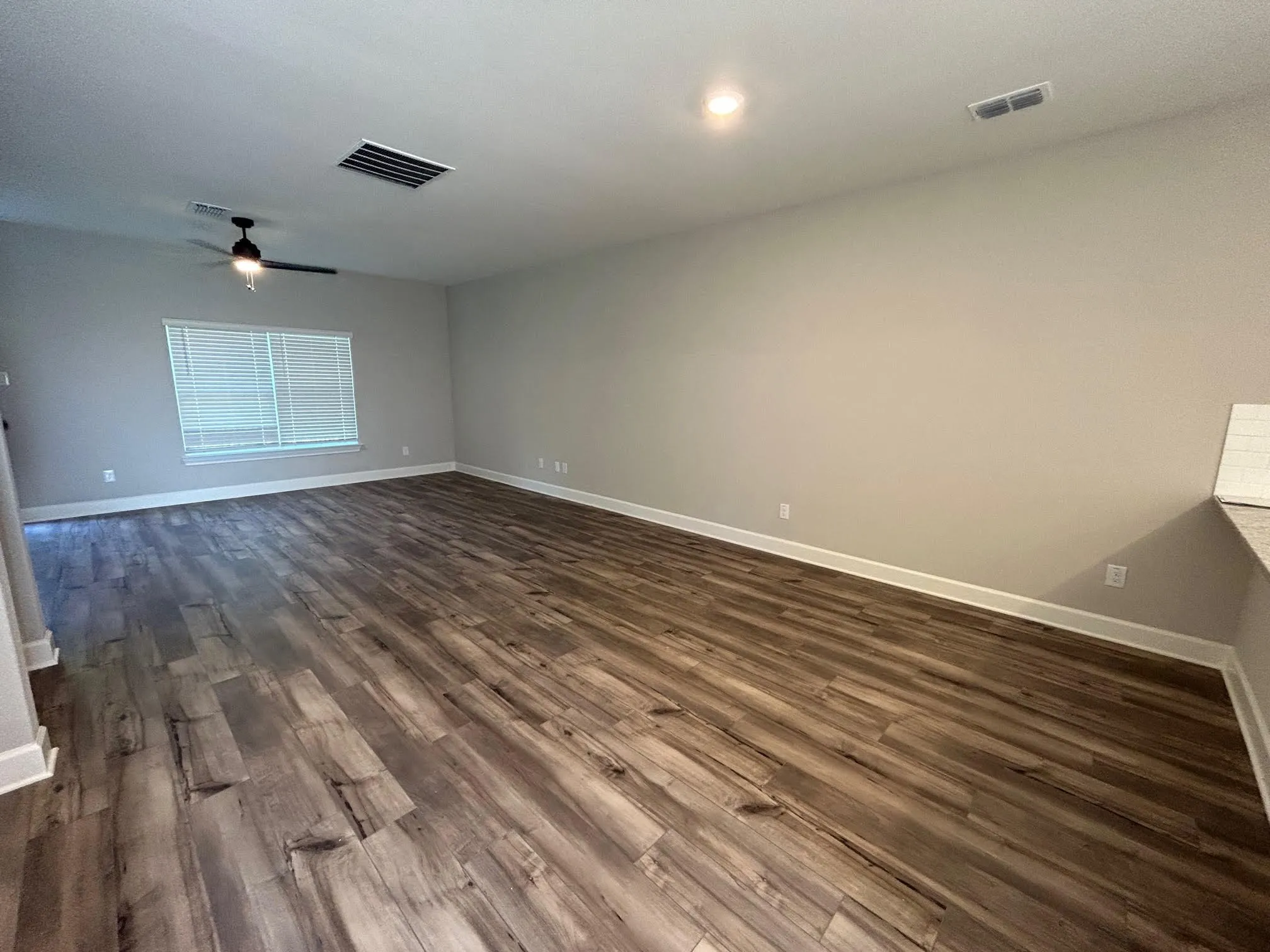 Single Family Residence For Rent in Collin County , 2116 Brentwood Drive, Anna, Texas 75409, 5 Bedroom, 3 Bathroom, 2 Garage spaces, 2,700 Sqft, built in 2023, mls#21366821, Real Estate Agent in Anna, Homes For Rent in Collin county, Homes For Rent in Anna, Realtor in Anna Texas, Real Estate Brokerage Independent Realty Texas, Luminita Cordes Realtor