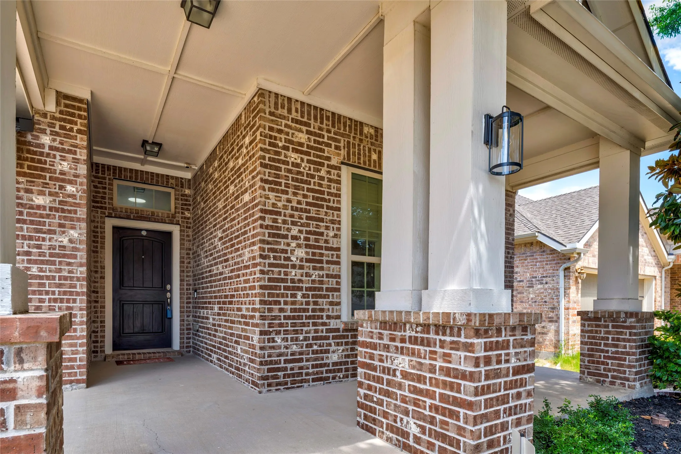 Single Family Residence For Sale in Collin County , 5928 Silverton Avenue, Mc Kinney, Texas 75070, 4 Bedroom, 3 Bathroom, 2 Garage spaces, 2,391 Sqft, built in 2014, mls#21365846, Real Estate Agent in Mc Kinney, Homes For Sale in Collin county, Homes For Sale in Mc Kinney, Realtor in Mc Kinney Texas, Real Estate Brokerage Independent Realty Texas, Luminita Cordes Realtor