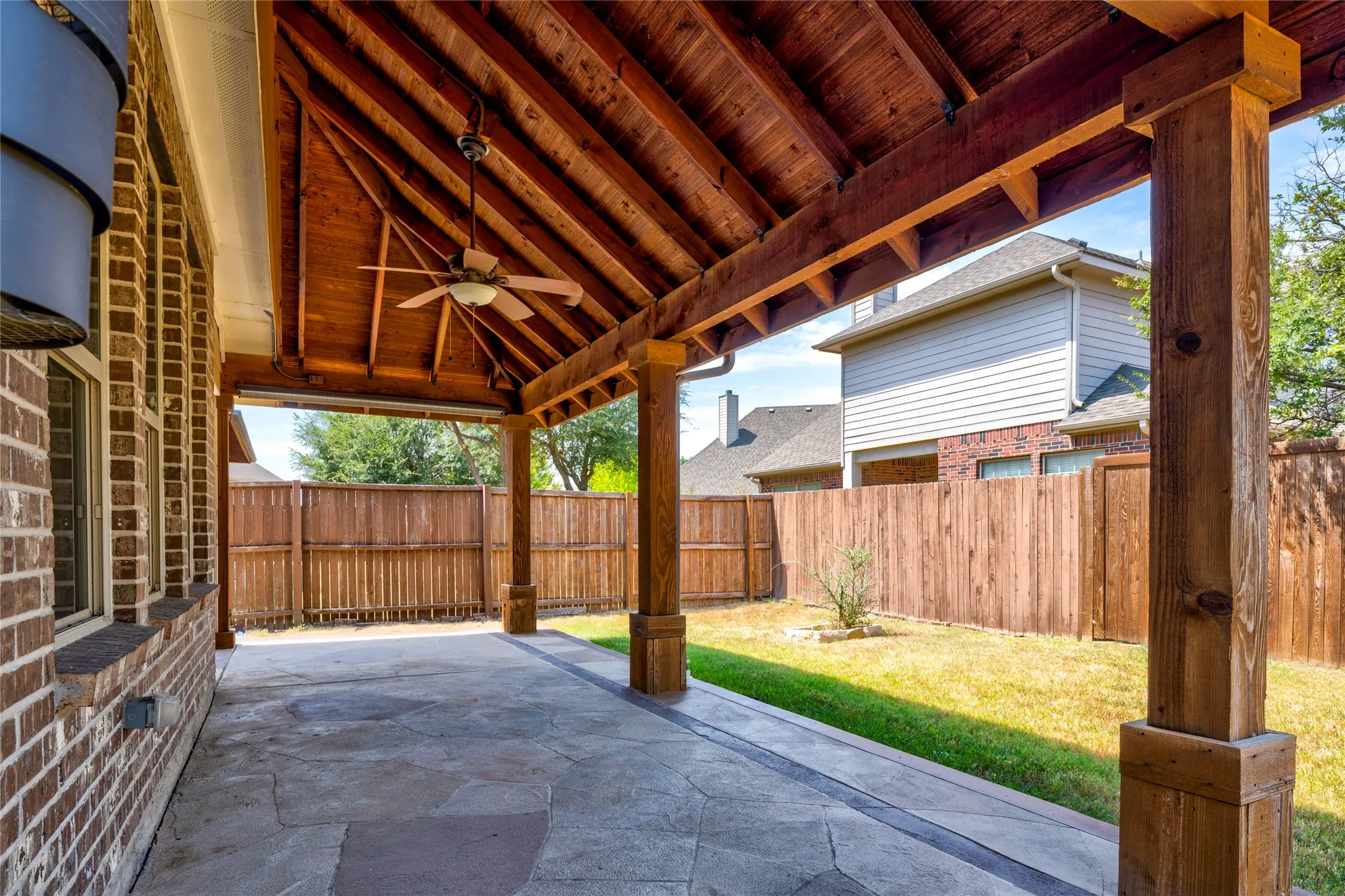 Single Family Residence For Sale in Collin County , 5928 Silverton Avenue, Mc Kinney, Texas 75070, 4 Bedroom, 3 Bathroom, 2 Garage spaces, 2,391 Sqft, built in 2014, mls#21365846, Real Estate Agent in Mc Kinney, Homes For Sale in Collin county, Homes For Sale in Mc Kinney, Realtor in Mc Kinney Texas, Real Estate Brokerage Independent Realty Texas, Luminita Cordes Realtor