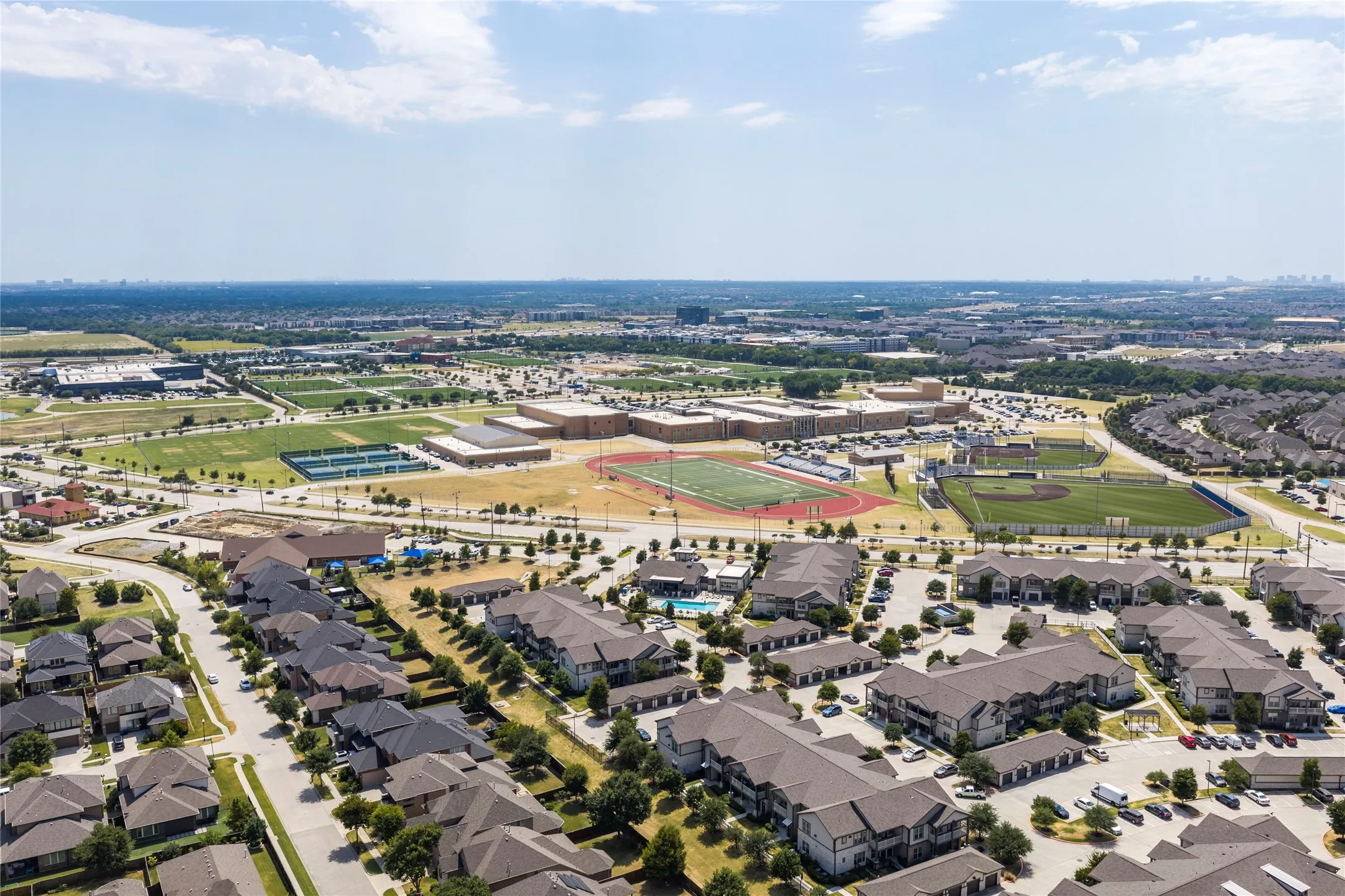 Single Family Residence For Sale in Collin County , 5928 Silverton Avenue, Mc Kinney, Texas 75070, 4 Bedroom, 3 Bathroom, 2 Garage spaces, 2,391 Sqft, built in 2014, mls#21365846, Real Estate Agent in Mc Kinney, Homes For Sale in Collin county, Homes For Sale in Mc Kinney, Realtor in Mc Kinney Texas, Real Estate Brokerage Independent Realty Texas, Luminita Cordes Realtor
