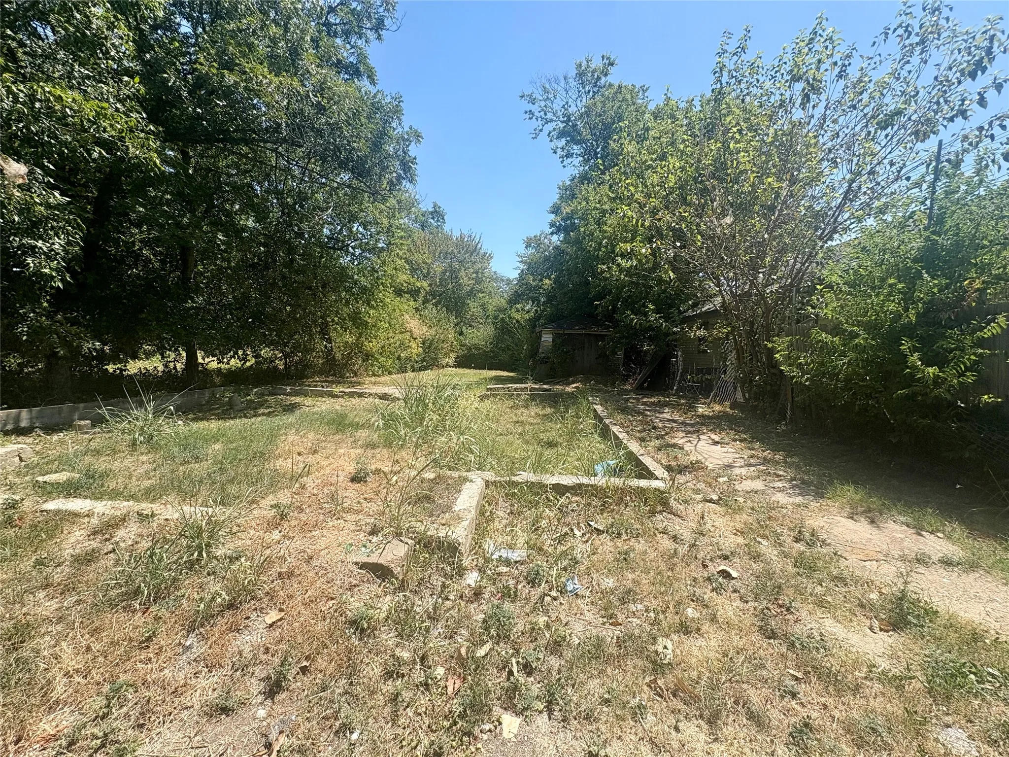 Improved Land For Sale in Dallas County , 2706 Prosperity Avenue, Dallas, Texas 75216, 0, 0, Garage spaces, 0 Sqft, built in 0, mls#21365552, Real Estate Agent in Dallas, Homes For Sale in Dallas county, Homes For Sale in Dallas, Realtor in Dallas Texas, Real Estate Brokerage Independent Realty Texas, Luminita Cordes Realtor