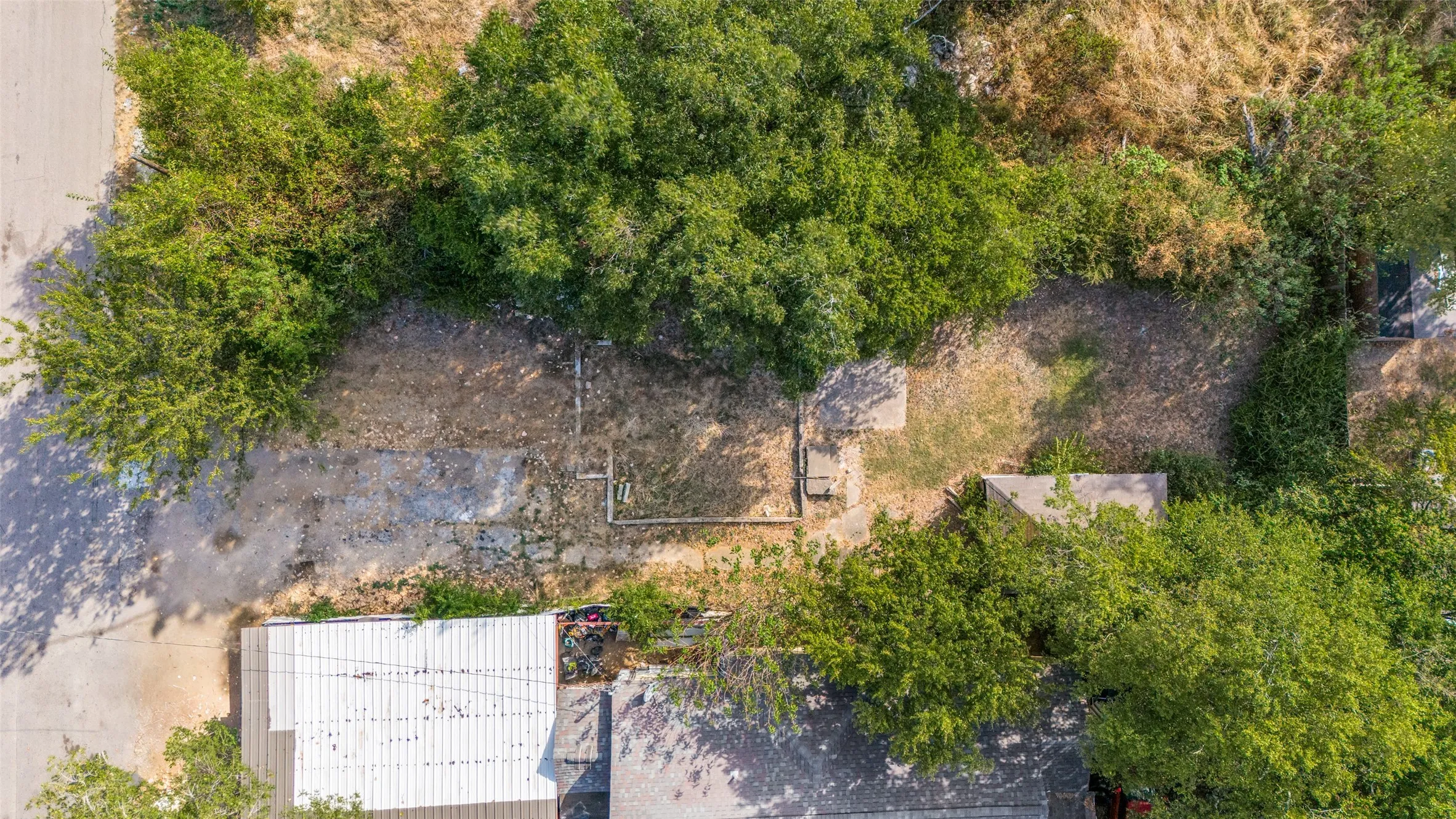 Improved Land For Sale in Dallas County , 2706 Prosperity Avenue, Dallas, Texas 75216, 0, 0, Garage spaces, 0 Sqft, built in 0, mls#21365552, Real Estate Agent in Dallas, Homes For Sale in Dallas county, Homes For Sale in Dallas, Realtor in Dallas Texas, Real Estate Brokerage Independent Realty Texas, Luminita Cordes Realtor
