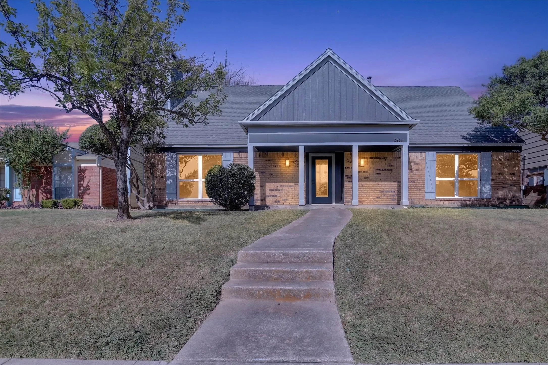 Single Family Residence For Sale in Dallas County , 2213 Saharah Drive, Garland, Texas 75044, 3 Bedroom, 3 Bathroom, 2 Garage spaces, 1,970 Sqft, built in 1979, mls#21366790, Real Estate Agent in Garland, Homes For Sale in Dallas county, Homes For Sale in Garland, Realtor in Garland Texas, Real Estate Brokerage Independent Realty Texas, Luminita Cordes Realtor