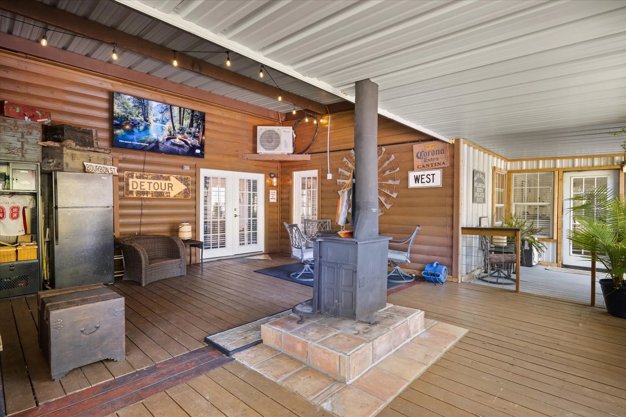 Single Family Residence For Sale in Somervell County , 1393 Shady Oaks Circle, Glen Rose, Texas 76043, 3 Bedroom, 2 Bathroom, Garage spaces, 1,567 Sqft, built in 2009, mls#21366675, Real Estate Agent in Glen Rose, Homes For Sale in Somervell county, Homes For Sale in Glen Rose, Realtor in Glen Rose Texas, Real Estate Brokerage Independent Realty Texas, Luminita Cordes Realtor