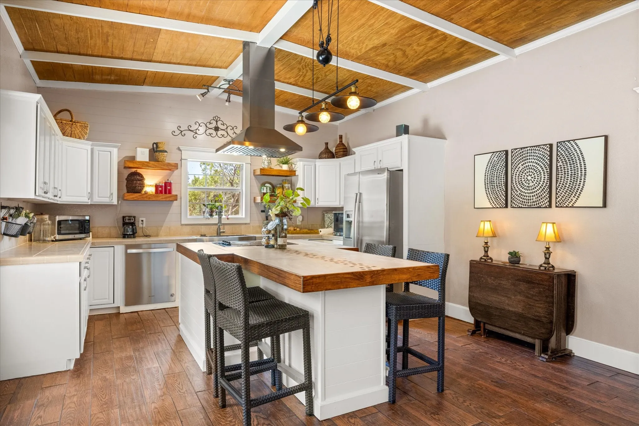 Single Family Residence For Sale in Somervell County , 1393 Shady Oaks Circle, Glen Rose, Texas 76043, 3 Bedroom, 2 Bathroom, Garage spaces, 1,567 Sqft, built in 2009, mls#21366675, Real Estate Agent in Glen Rose, Homes For Sale in Somervell county, Homes For Sale in Glen Rose, Realtor in Glen Rose Texas, Real Estate Brokerage Independent Realty Texas, Luminita Cordes Realtor