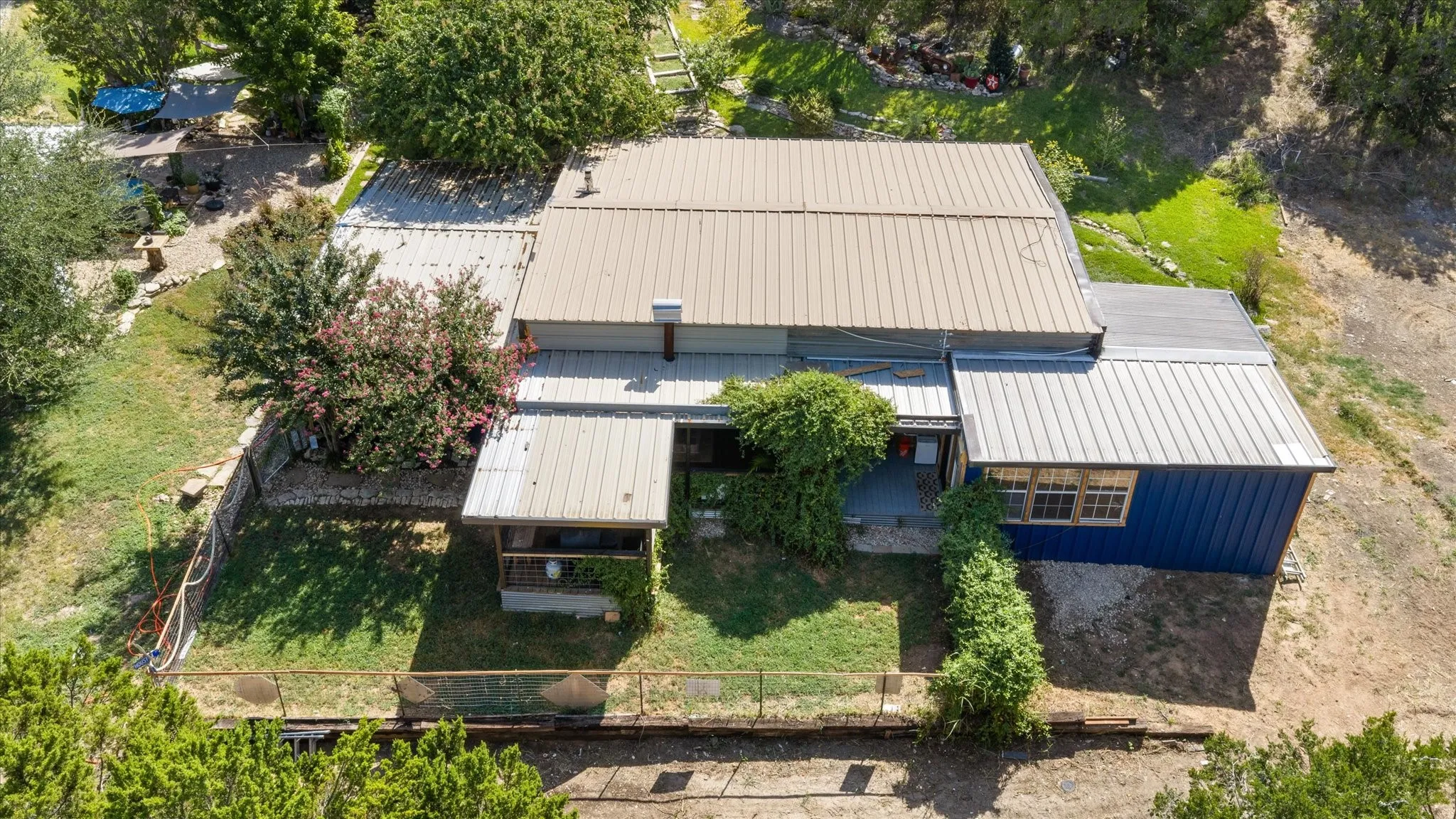 Single Family Residence For Sale in Somervell County , 1393 Shady Oaks Circle, Glen Rose, Texas 76043, 3 Bedroom, 2 Bathroom, Garage spaces, 1,567 Sqft, built in 2009, mls#21366675, Real Estate Agent in Glen Rose, Homes For Sale in Somervell county, Homes For Sale in Glen Rose, Realtor in Glen Rose Texas, Real Estate Brokerage Independent Realty Texas, Luminita Cordes Realtor