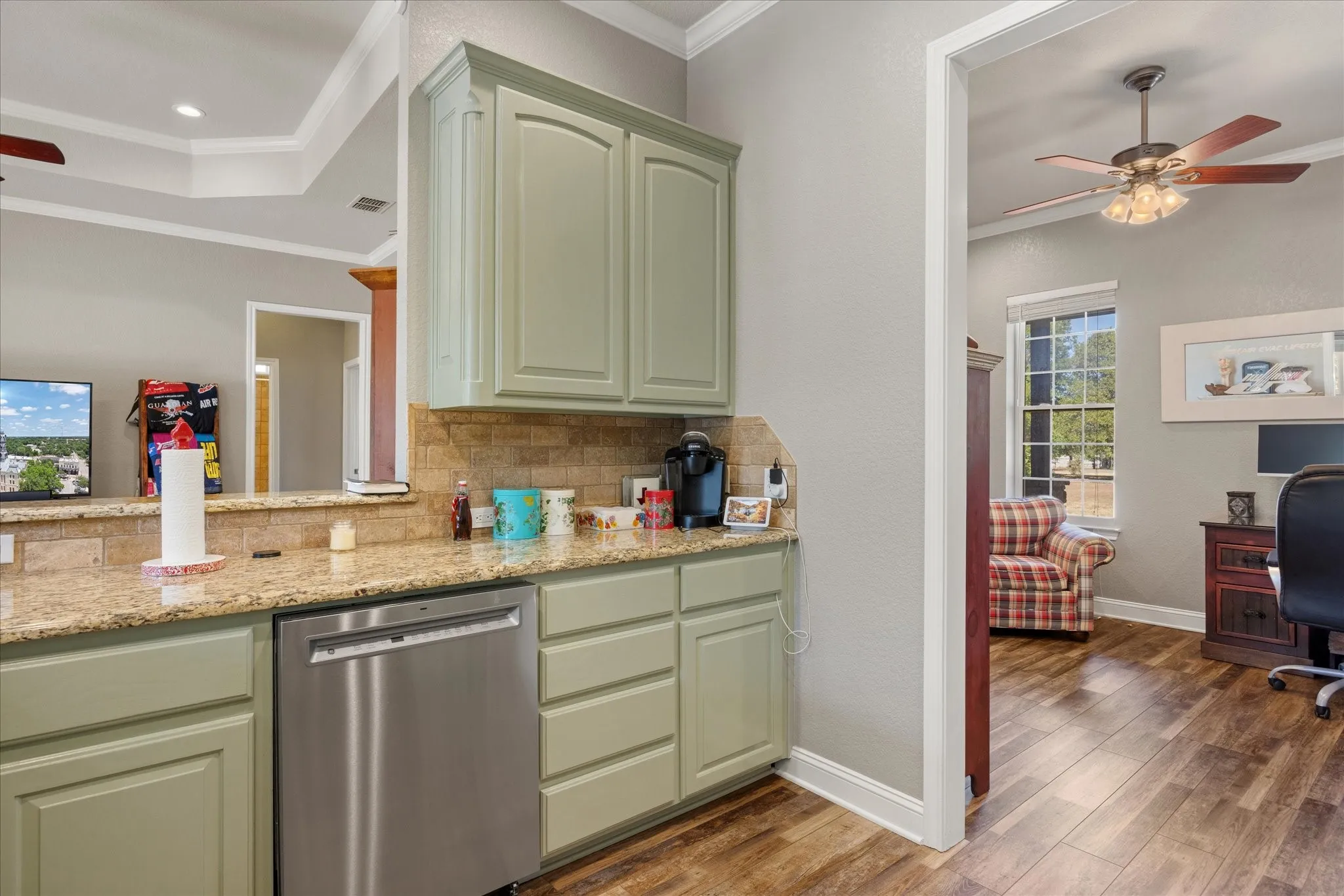 Single Family Residence For Sale in Palo Pinto County , 190 Lone Oak, Mineral Wells, Texas 76067, 3 Bedroom, 2 Bathroom, 2 Garage spaces, 2,069 Sqft, built in 2008, mls#21366831, Real Estate Agent in Mineral Wells, Homes For Sale in Palo Pinto county, Homes For Sale in Mineral Wells, Realtor in Mineral Wells Texas, Real Estate Brokerage Independent Realty Texas, Luminita Cordes Realtor