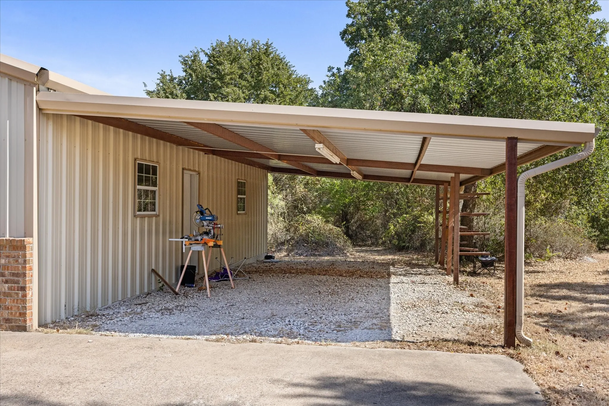 Single Family Residence For Sale in Palo Pinto County , 190 Lone Oak, Mineral Wells, Texas 76067, 3 Bedroom, 2 Bathroom, 2 Garage spaces, 2,069 Sqft, built in 2008, mls#21366831, Real Estate Agent in Mineral Wells, Homes For Sale in Palo Pinto county, Homes For Sale in Mineral Wells, Realtor in Mineral Wells Texas, Real Estate Brokerage Independent Realty Texas, Luminita Cordes Realtor