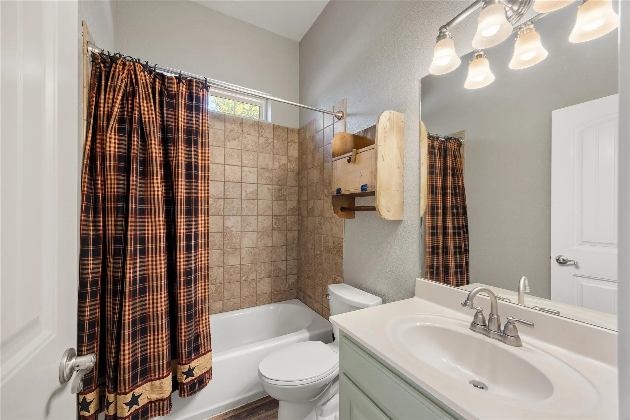 Single Family Residence For Sale in Palo Pinto County , 190 Lone Oak, Mineral Wells, Texas 76067, 3 Bedroom, 2 Bathroom, 2 Garage spaces, 2,069 Sqft, built in 2008, mls#21366831, Real Estate Agent in Mineral Wells, Homes For Sale in Palo Pinto county, Homes For Sale in Mineral Wells, Realtor in Mineral Wells Texas, Real Estate Brokerage Independent Realty Texas, Luminita Cordes Realtor