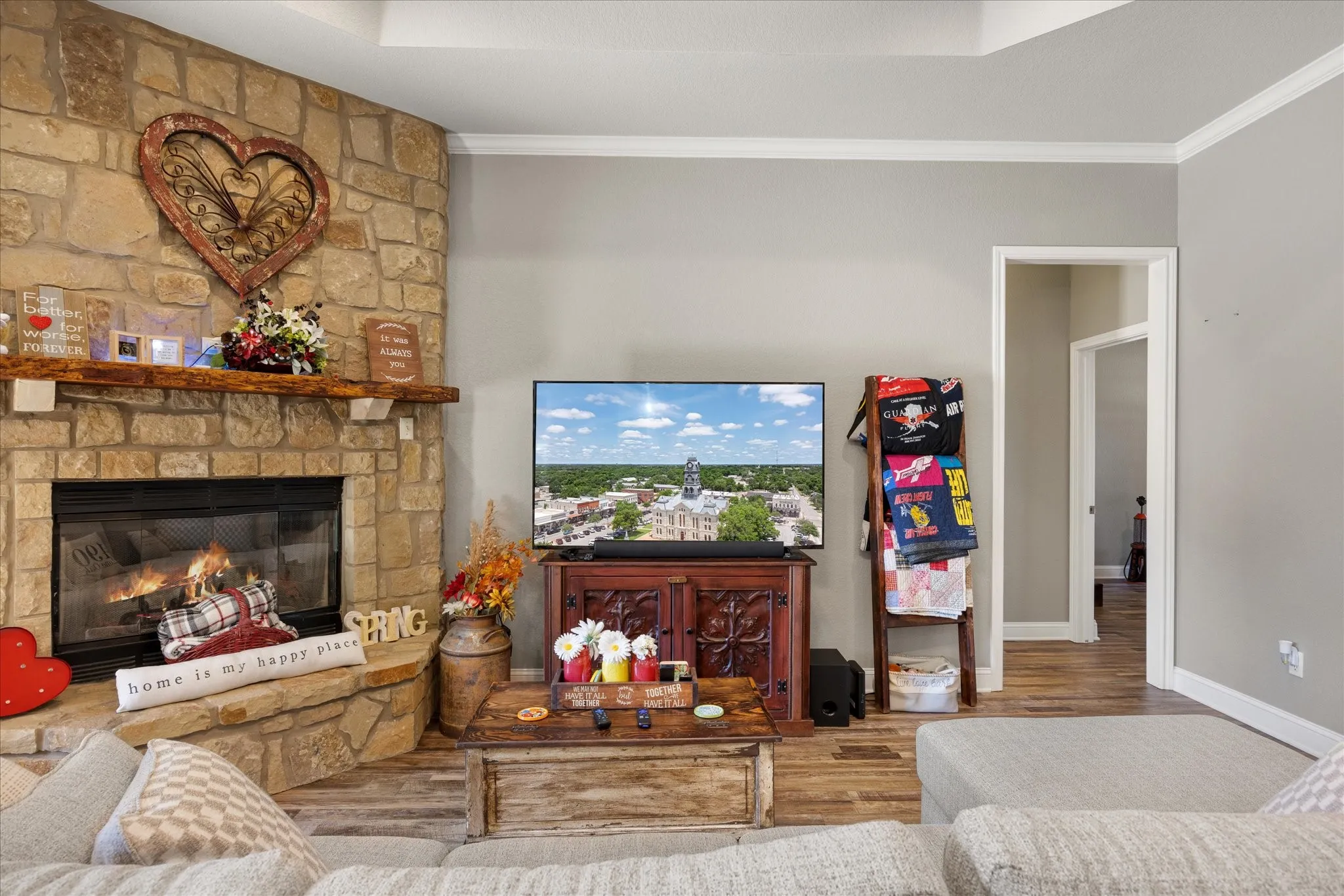 Single Family Residence For Sale in Palo Pinto County , 190 Lone Oak, Mineral Wells, Texas 76067, 3 Bedroom, 2 Bathroom, 2 Garage spaces, 2,069 Sqft, built in 2008, mls#21366831, Real Estate Agent in Mineral Wells, Homes For Sale in Palo Pinto county, Homes For Sale in Mineral Wells, Realtor in Mineral Wells Texas, Real Estate Brokerage Independent Realty Texas, Luminita Cordes Realtor