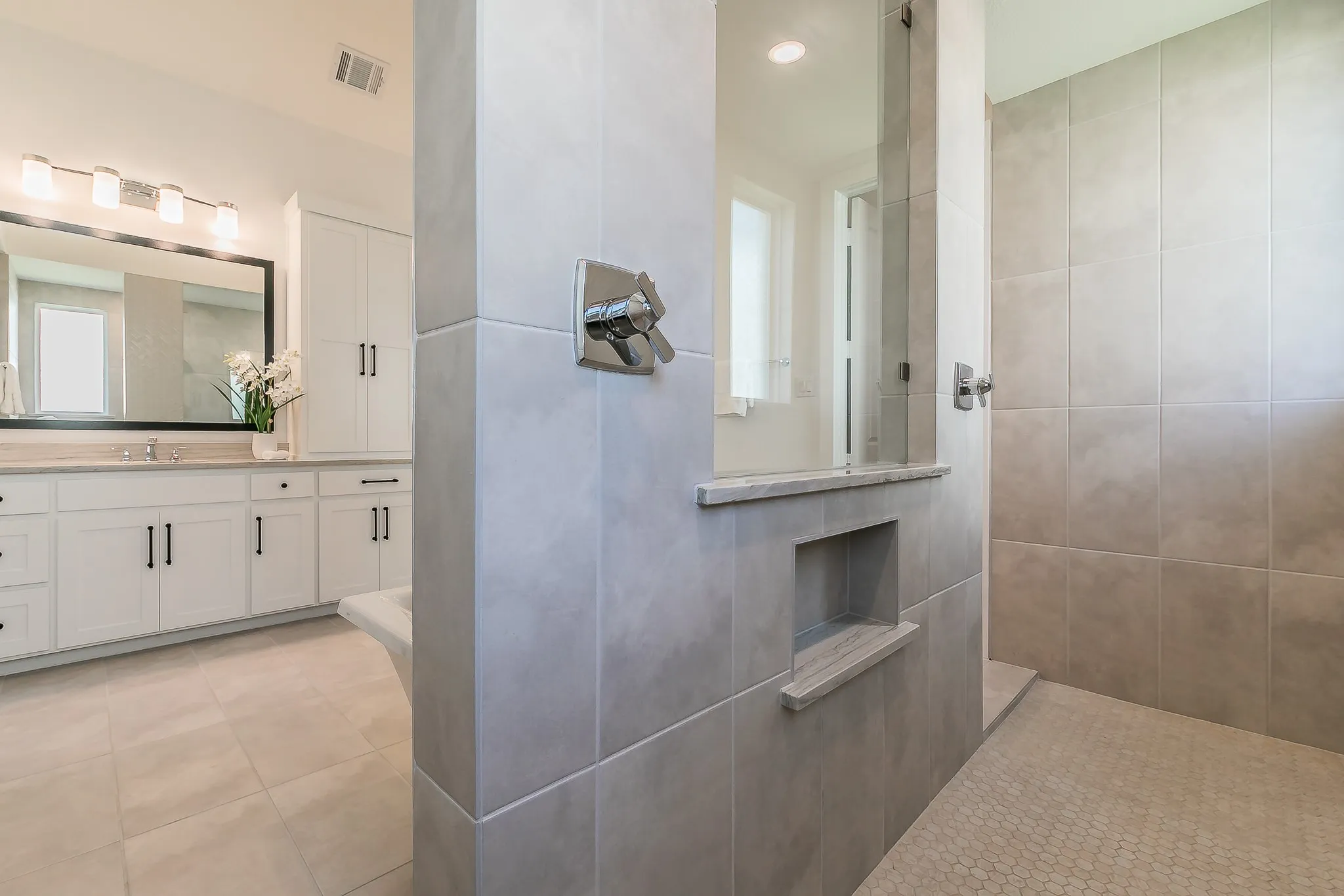 Walk Thru Dual Shower!
