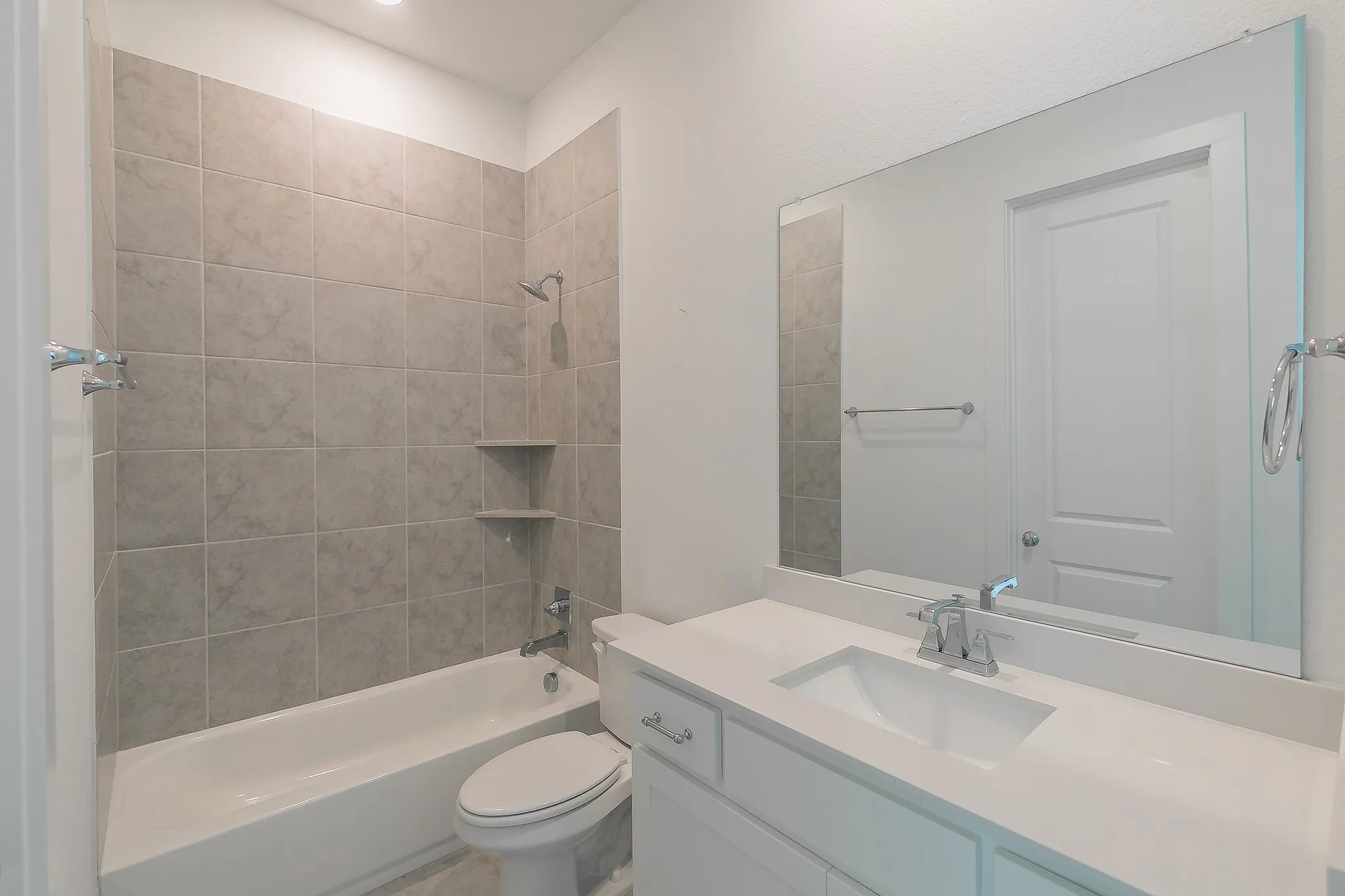 Guest Room Private Bath !!