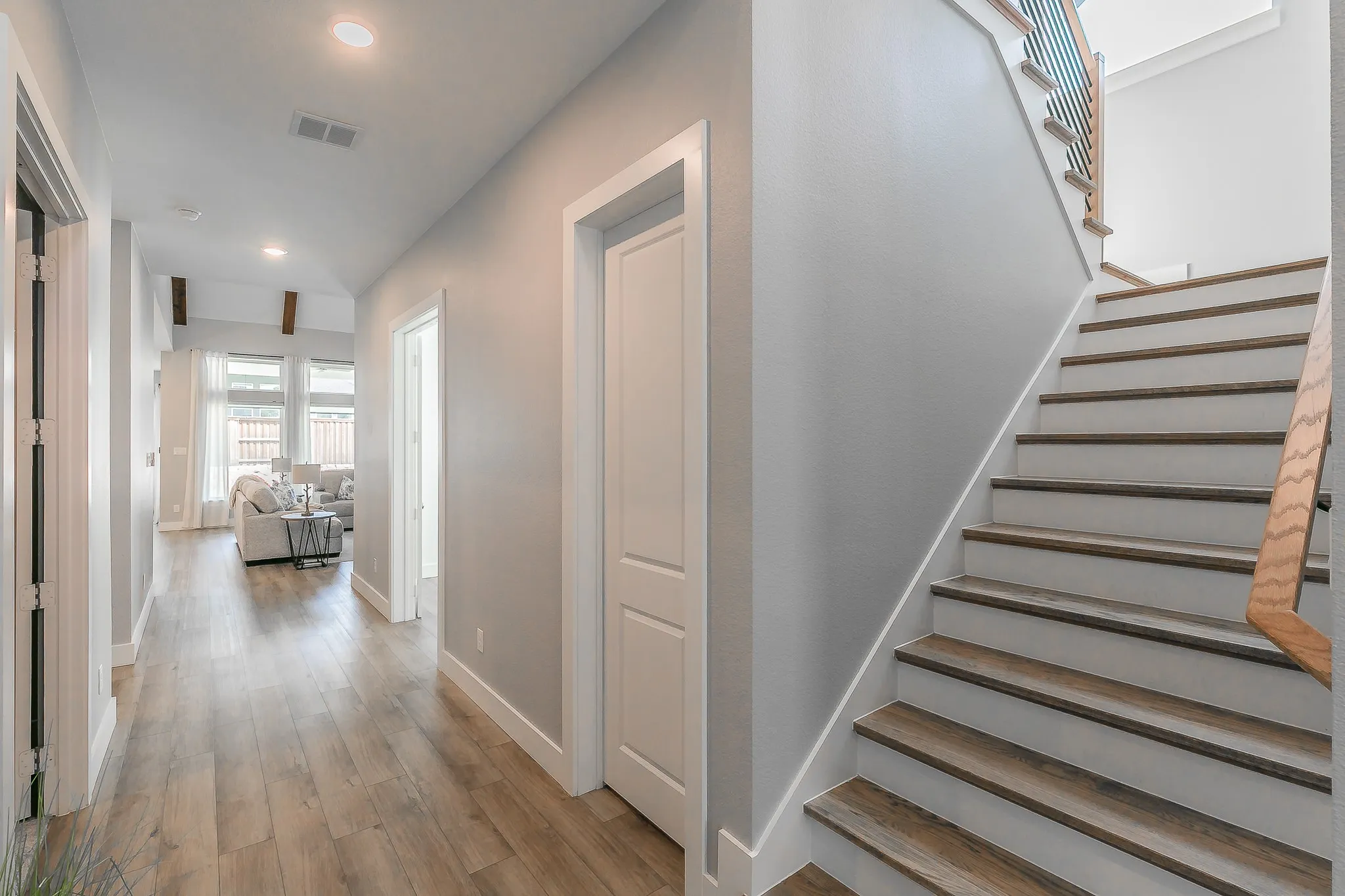 Wide Stairway!!