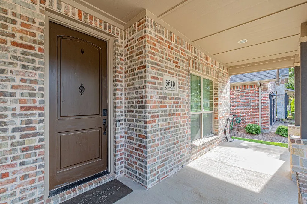 Single Family Residence For Sale in Collin County , 5610 Hummingbird Lane, Fairview, Texas 75069, 3 Bedroom, 2 Bathroom, 2 Garage spaces, 2,268 Sqft, built in 2013, mls#21366412, Real Estate Agent in Fairview, Homes For Sale in Collin county, Homes For Sale in Fairview, Realtor in Fairview Texas, Real Estate Brokerage Independent Realty Texas, Luminita Cordes Realtor