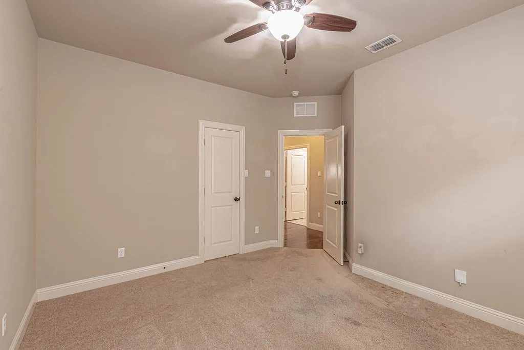 Single Family Residence For Sale in Collin County , 5610 Hummingbird Lane, Fairview, Texas 75069, 3 Bedroom, 2 Bathroom, 2 Garage spaces, 2,268 Sqft, built in 2013, mls#21366412, Real Estate Agent in Fairview, Homes For Sale in Collin county, Homes For Sale in Fairview, Realtor in Fairview Texas, Real Estate Brokerage Independent Realty Texas, Luminita Cordes Realtor