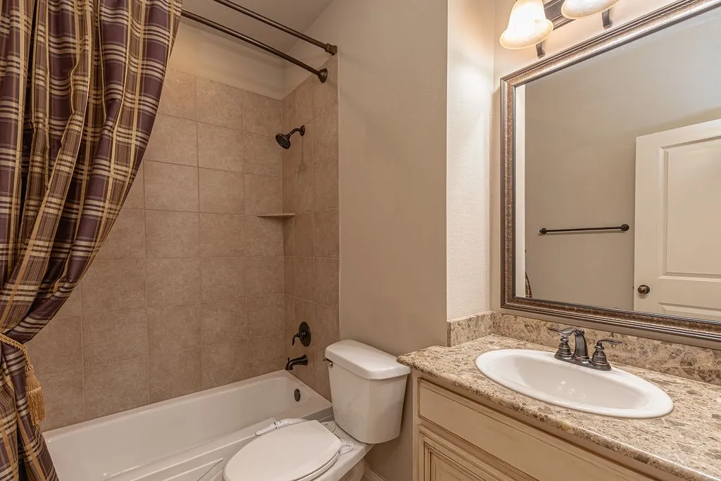 Single Family Residence For Sale in Collin County , 5610 Hummingbird Lane, Fairview, Texas 75069, 3 Bedroom, 2 Bathroom, 2 Garage spaces, 2,268 Sqft, built in 2013, mls#21366412, Real Estate Agent in Fairview, Homes For Sale in Collin county, Homes For Sale in Fairview, Realtor in Fairview Texas, Real Estate Brokerage Independent Realty Texas, Luminita Cordes Realtor