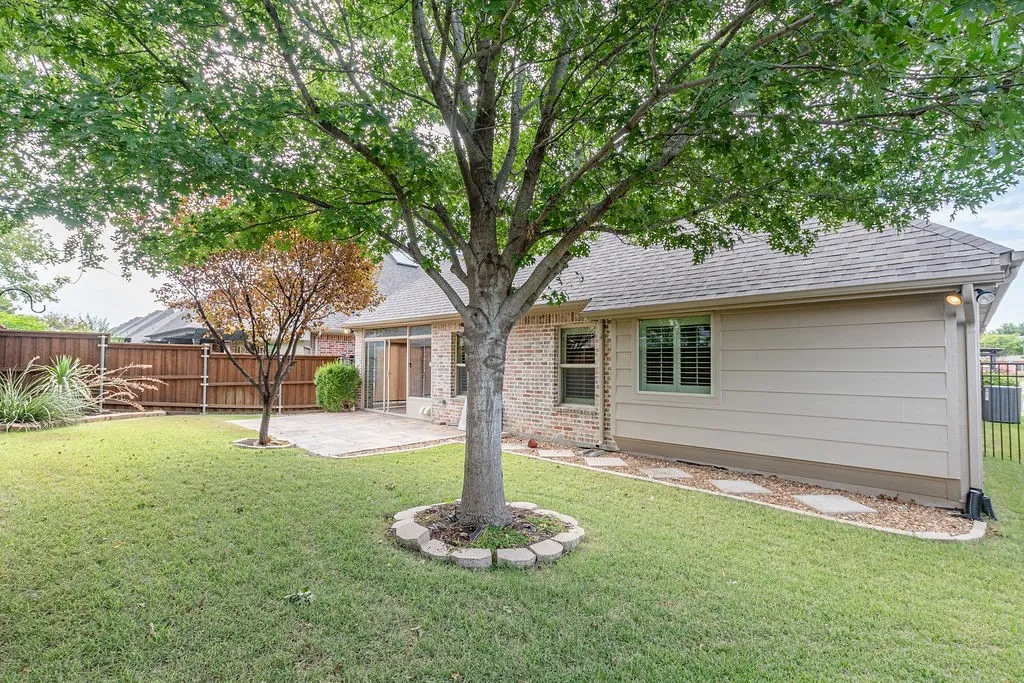 Single Family Residence For Sale in Collin County , 5610 Hummingbird Lane, Fairview, Texas 75069, 3 Bedroom, 2 Bathroom, 2 Garage spaces, 2,268 Sqft, built in 2013, mls#21366412, Real Estate Agent in Fairview, Homes For Sale in Collin county, Homes For Sale in Fairview, Realtor in Fairview Texas, Real Estate Brokerage Independent Realty Texas, Luminita Cordes Realtor