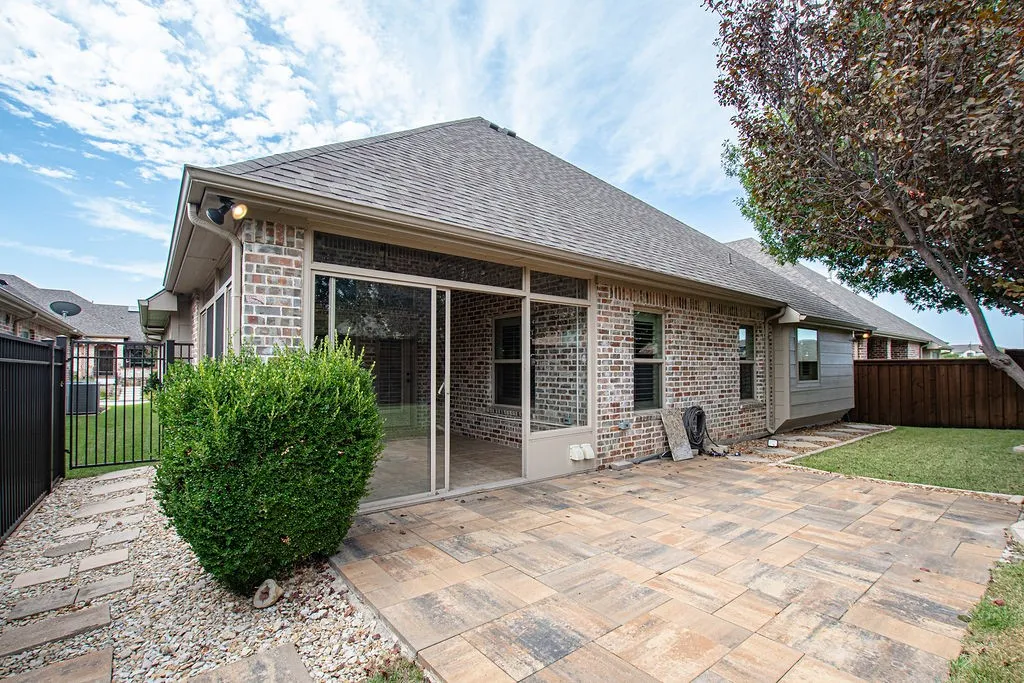 Single Family Residence For Sale in Collin County , 5610 Hummingbird Lane, Fairview, Texas 75069, 3 Bedroom, 2 Bathroom, 2 Garage spaces, 2,268 Sqft, built in 2013, mls#21366412, Real Estate Agent in Fairview, Homes For Sale in Collin county, Homes For Sale in Fairview, Realtor in Fairview Texas, Real Estate Brokerage Independent Realty Texas, Luminita Cordes Realtor