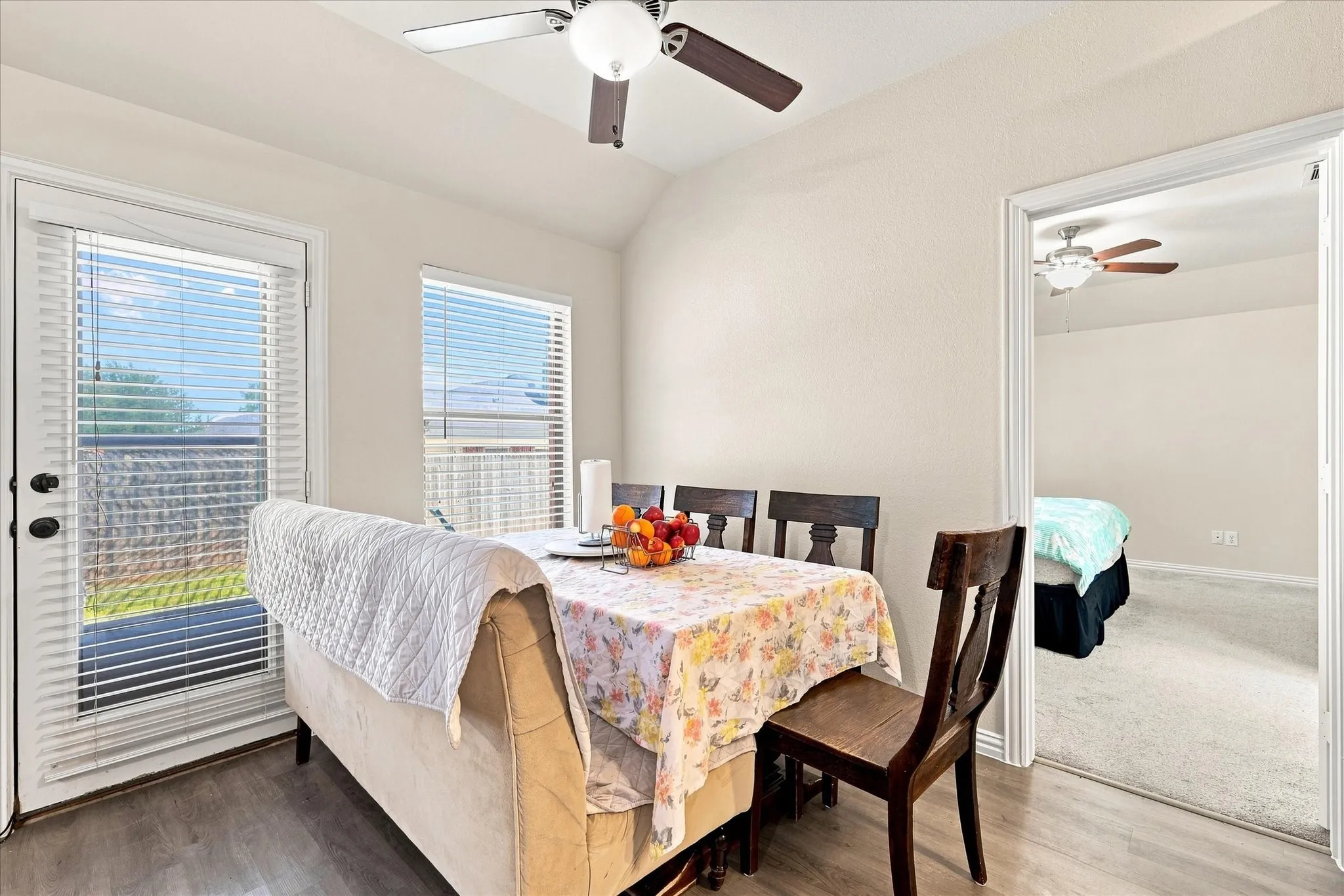 Single Family Residence For Sale in Denton County , 1012 Scenic Drive, Justin, Texas 76247, 4 Bedroom, 2 Bathroom, 2 Garage spaces, 1,635 Sqft, built in 2006, mls#21365717, Real Estate Agent in Justin, Homes For Sale in Denton county, Homes For Sale in Justin, Realtor in Justin Texas, Real Estate Brokerage Independent Realty Texas, Luminita Cordes Realtor