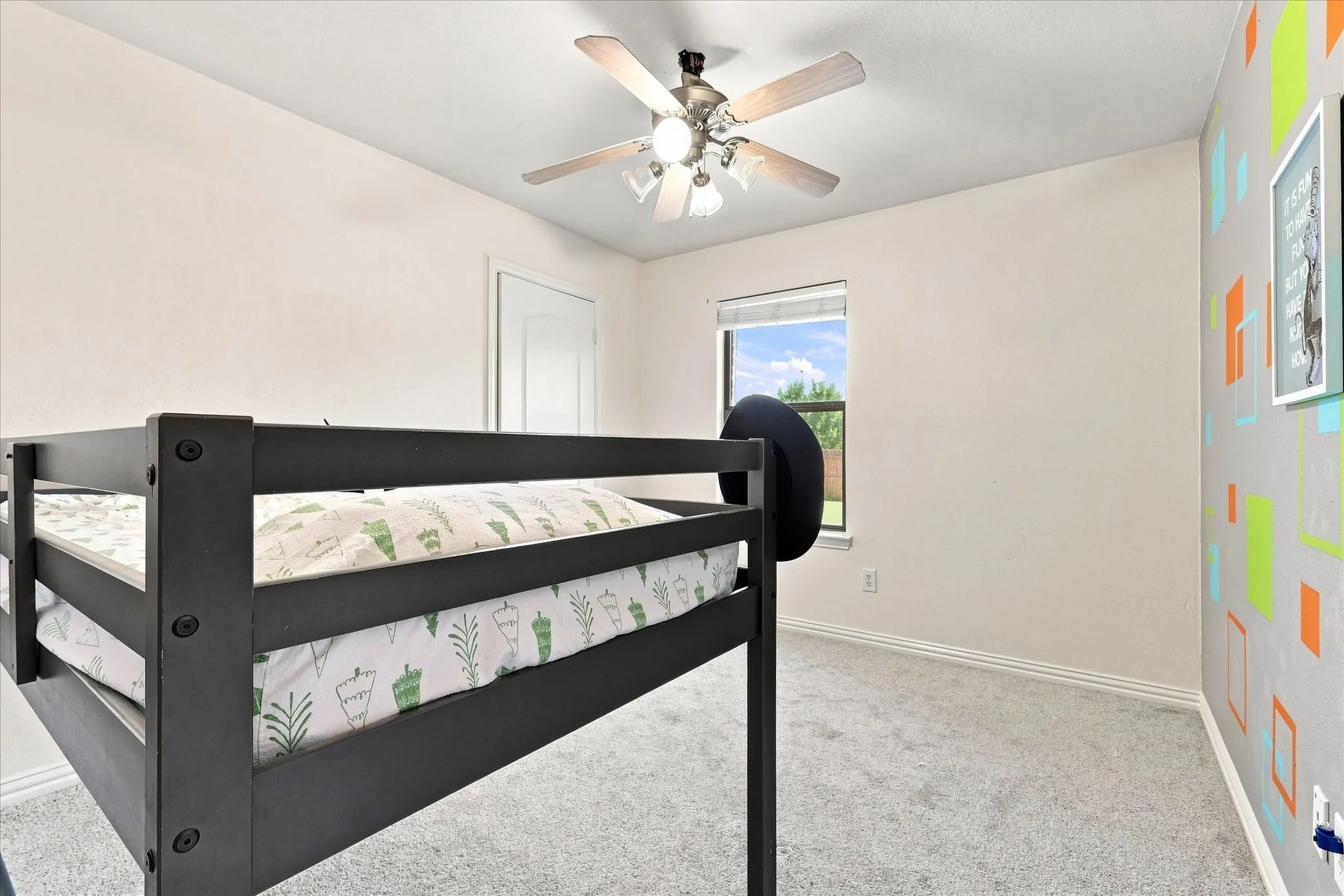Single Family Residence For Sale in Denton County , 1012 Scenic Drive, Justin, Texas 76247, 4 Bedroom, 2 Bathroom, 2 Garage spaces, 1,635 Sqft, built in 2006, mls#21365717, Real Estate Agent in Justin, Homes For Sale in Denton county, Homes For Sale in Justin, Realtor in Justin Texas, Real Estate Brokerage Independent Realty Texas, Luminita Cordes Realtor