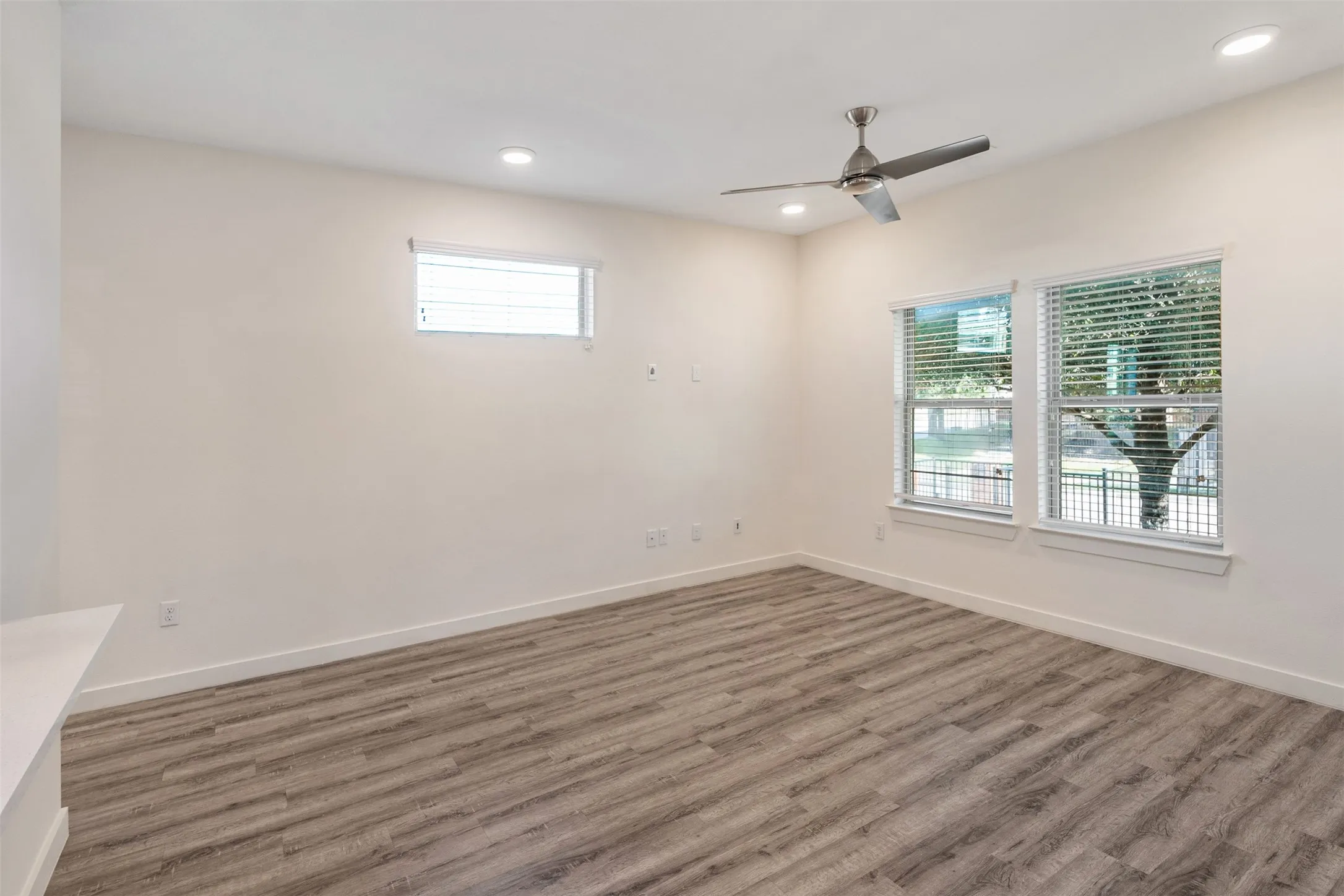 Condominium For Rent in Dallas County , 1583 Fiji Street, Dallas, Texas 75203, 3 Bedroom, 3 Bathroom, 2 Garage spaces, 1,468 Sqft, built in 2017, mls#21366843, Real Estate Agent in Dallas, Homes For Rent in Dallas county, Homes For Rent in Dallas, Realtor in Dallas Texas, Real Estate Brokerage Independent Realty Texas, Luminita Cordes Realtor