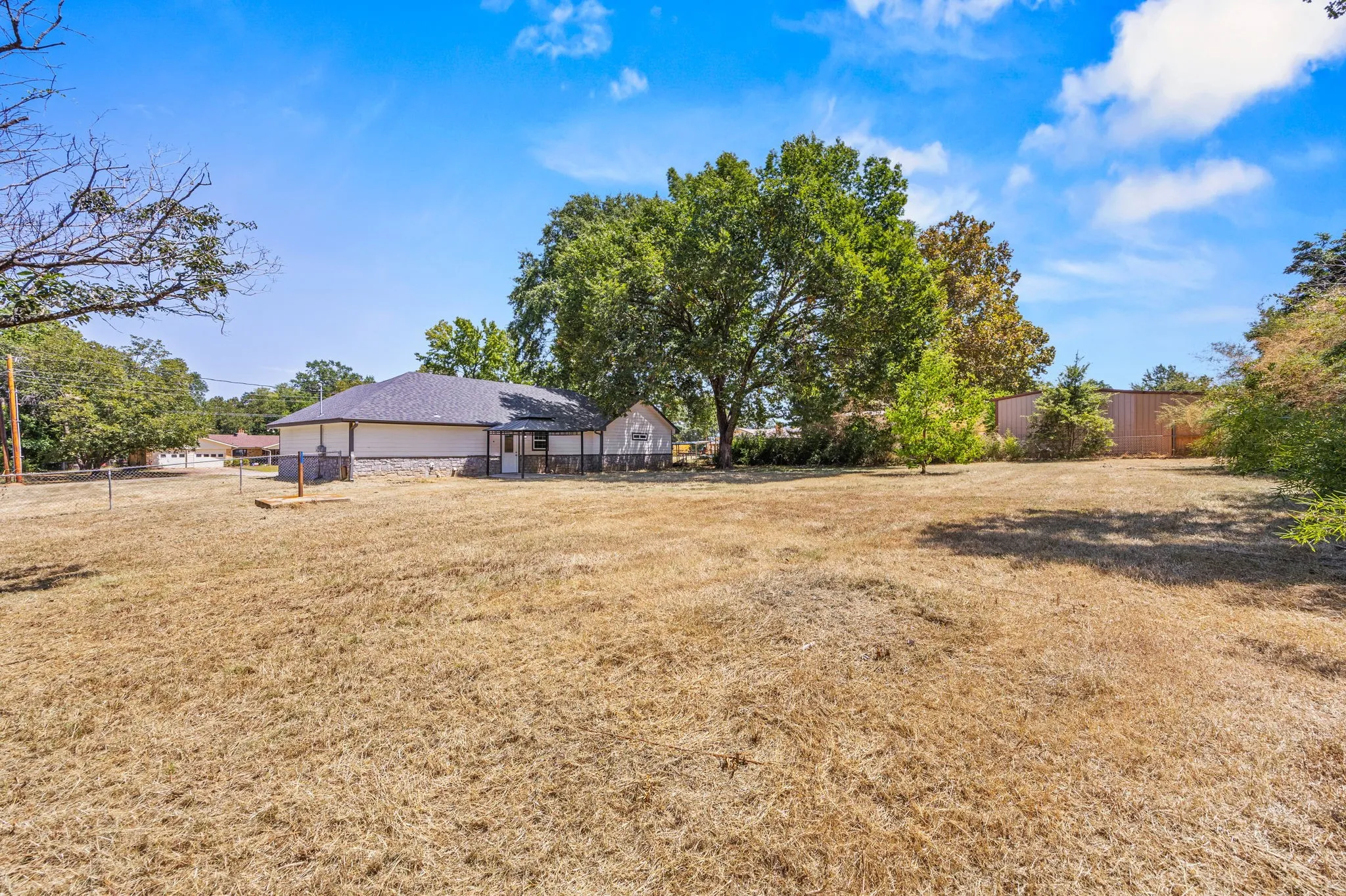 Single Family Residence For Sale in Lamar County , 5250 Cooper Street, Reno, Texas 75462, 3 Bedroom, 2 Bathroom, 2 Garage spaces, 1,499 Sqft, built in 2022, mls#21366739, Real Estate Agent in Reno, Homes For Sale in Lamar county, Homes For Sale in Reno, Realtor in Reno Texas, Real Estate Brokerage Independent Realty Texas, Luminita Cordes Realtor