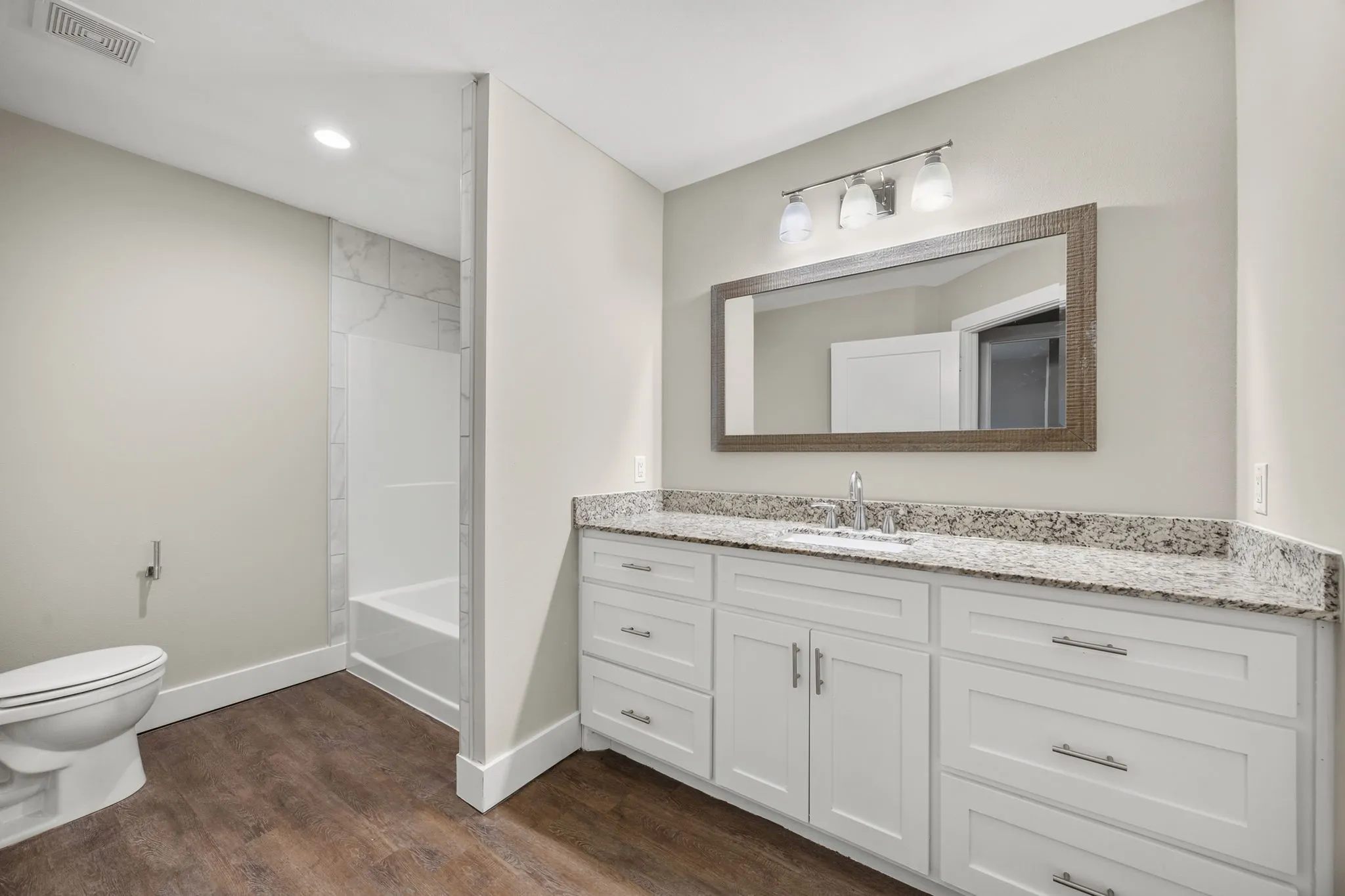 Single Family Residence For Sale in Lamar County , 5250 Cooper Street, Reno, Texas 75462, 3 Bedroom, 2 Bathroom, 2 Garage spaces, 1,499 Sqft, built in 2022, mls#21366739, Real Estate Agent in Reno, Homes For Sale in Lamar county, Homes For Sale in Reno, Realtor in Reno Texas, Real Estate Brokerage Independent Realty Texas, Luminita Cordes Realtor