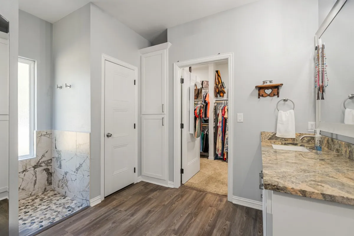 Single Family Residence For Sale in Henderson County , 914 Pin Oak Street, Trinidad, Texas 75163, 4 Bedroom, 3 Bathroom, 2 Garage spaces, 2,444 Sqft, built in 2023, Price $549,000, mls#21366120, Real Estate Agent in Trinidad, Homes For Sale in Henderson county, Homes For Sale in Trinidad, Realtor in Trinidad Texas, Real Estate Brokerage Independent Realty Texas, Luminita Cordes Realtor