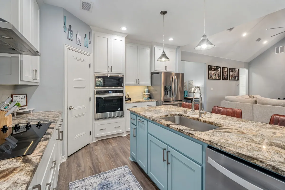 Single Family Residence For Sale in Henderson County , 914 Pin Oak Street, Trinidad, Texas 75163, 4 Bedroom, 3 Bathroom, 2 Garage spaces, 2,444 Sqft, built in 2023, Price $549,000, mls#21366120, Real Estate Agent in Trinidad, Homes For Sale in Henderson county, Homes For Sale in Trinidad, Realtor in Trinidad Texas, Real Estate Brokerage Independent Realty Texas, Luminita Cordes Realtor