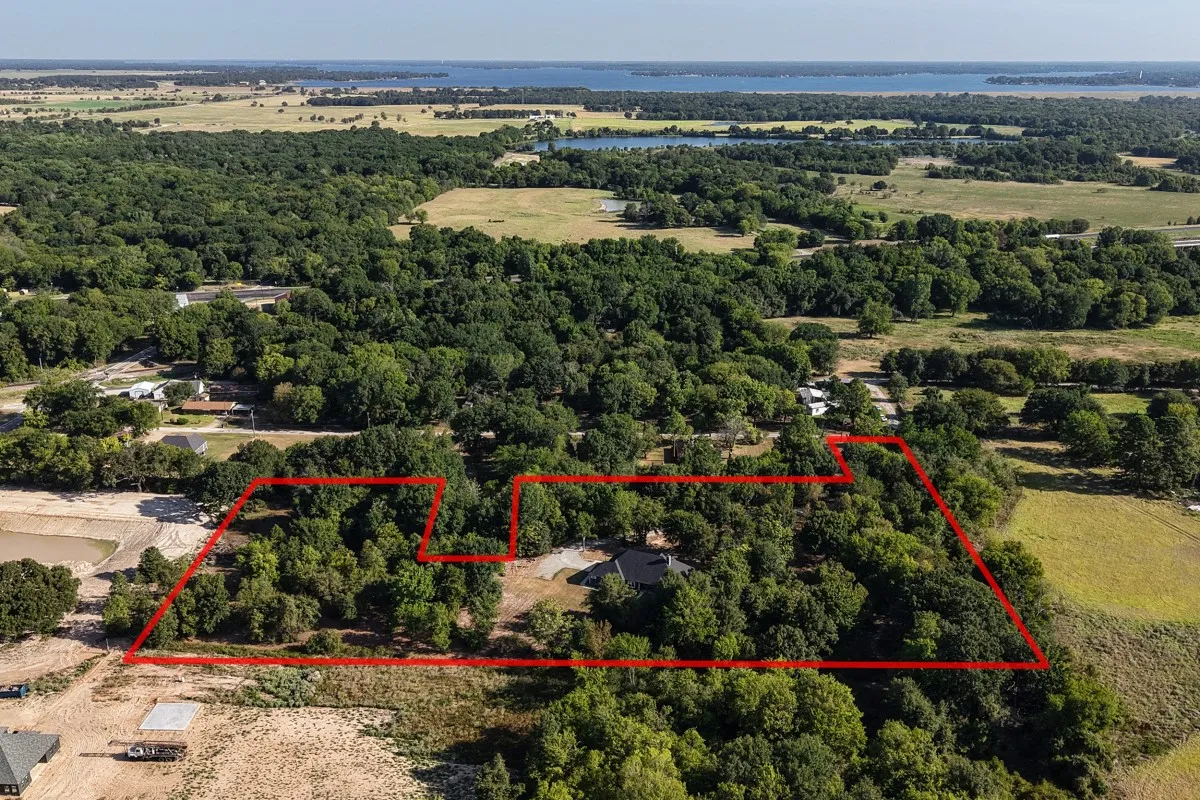 Single Family Residence For Sale in Henderson County , 914 Pin Oak Street, Trinidad, Texas 75163, 4 Bedroom, 3 Bathroom, 2 Garage spaces, 2,444 Sqft, built in 2023, Price $549,000, mls#21366120, Real Estate Agent in Trinidad, Homes For Sale in Henderson county, Homes For Sale in Trinidad, Realtor in Trinidad Texas, Real Estate Brokerage Independent Realty Texas, Luminita Cordes Realtor