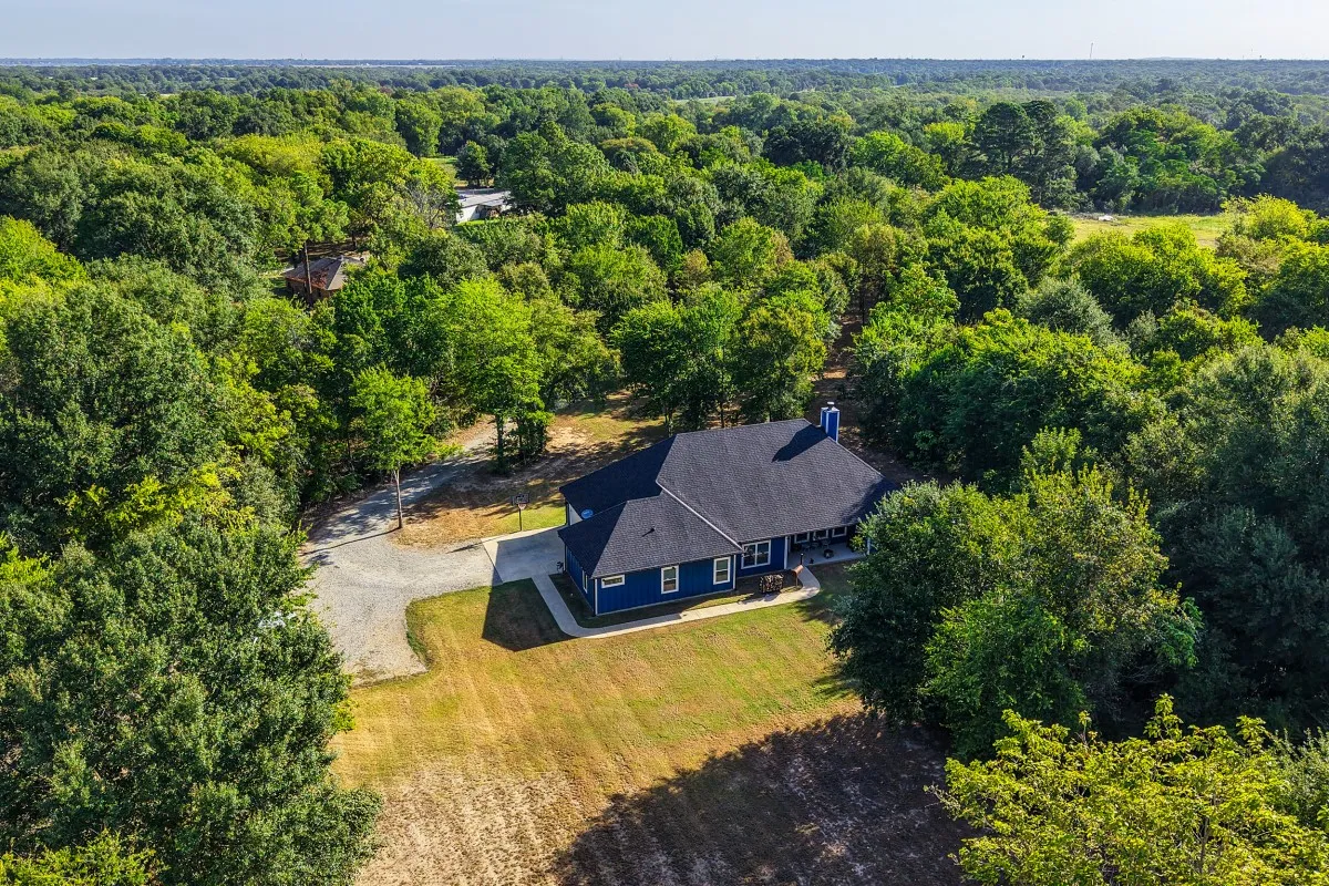 Single Family Residence For Sale in Henderson County , 914 Pin Oak Street, Trinidad, Texas 75163, 4 Bedroom, 3 Bathroom, 2 Garage spaces, 2,444 Sqft, built in 2023, Price $549,000, mls#21366120, Real Estate Agent in Trinidad, Homes For Sale in Henderson county, Homes For Sale in Trinidad, Realtor in Trinidad Texas, Real Estate Brokerage Independent Realty Texas, Luminita Cordes Realtor