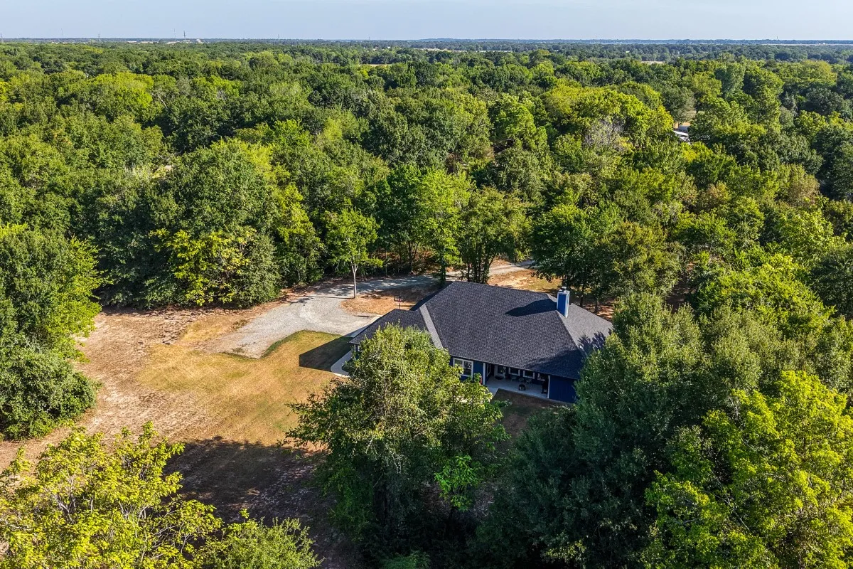 Single Family Residence For Sale in Henderson County , 914 Pin Oak Street, Trinidad, Texas 75163, 4 Bedroom, 3 Bathroom, 2 Garage spaces, 2,444 Sqft, built in 2023, Price $549,000, mls#21366120, Real Estate Agent in Trinidad, Homes For Sale in Henderson county, Homes For Sale in Trinidad, Realtor in Trinidad Texas, Real Estate Brokerage Independent Realty Texas, Luminita Cordes Realtor